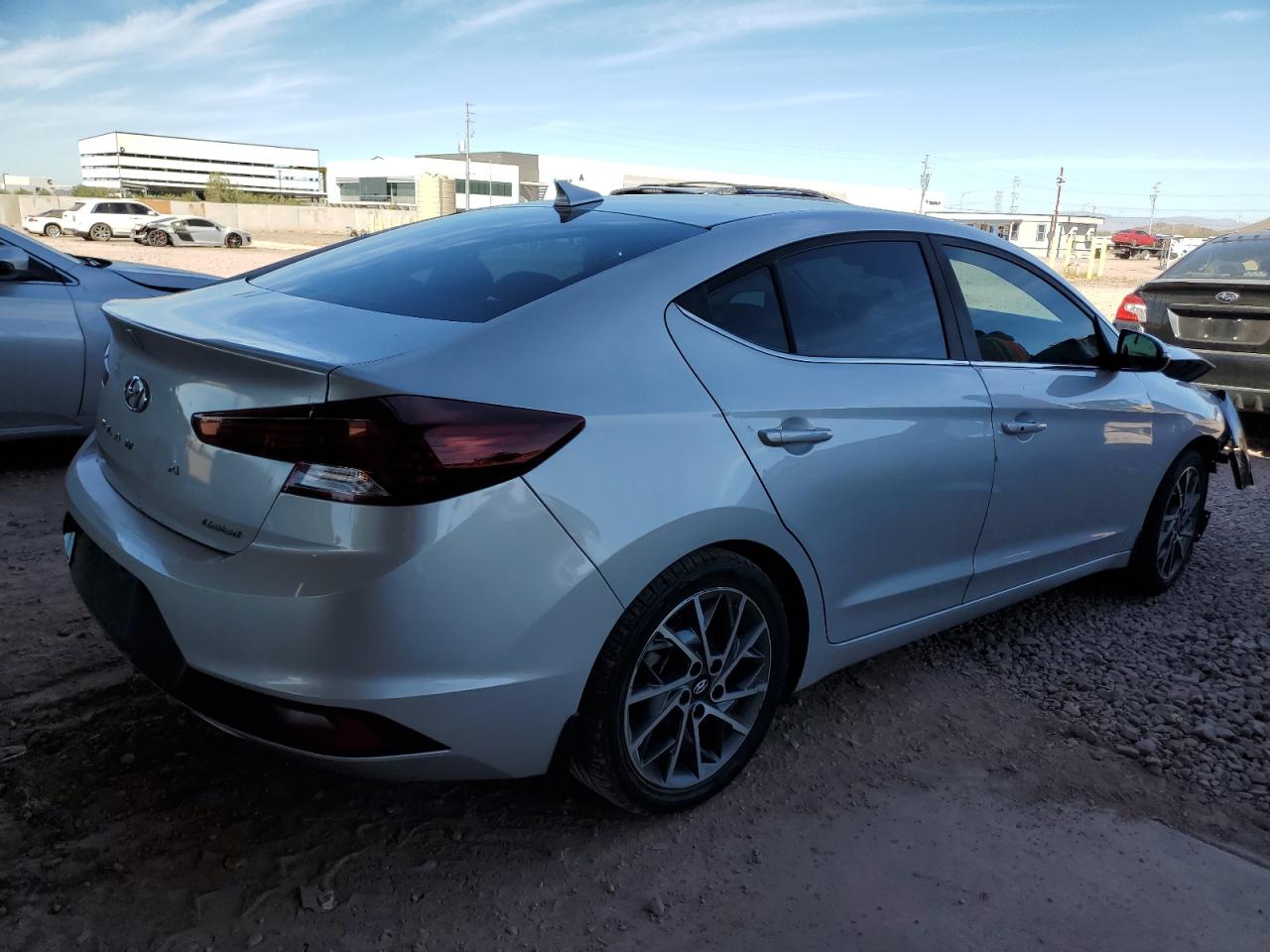 2020 Hyundai Elantra - Image 3