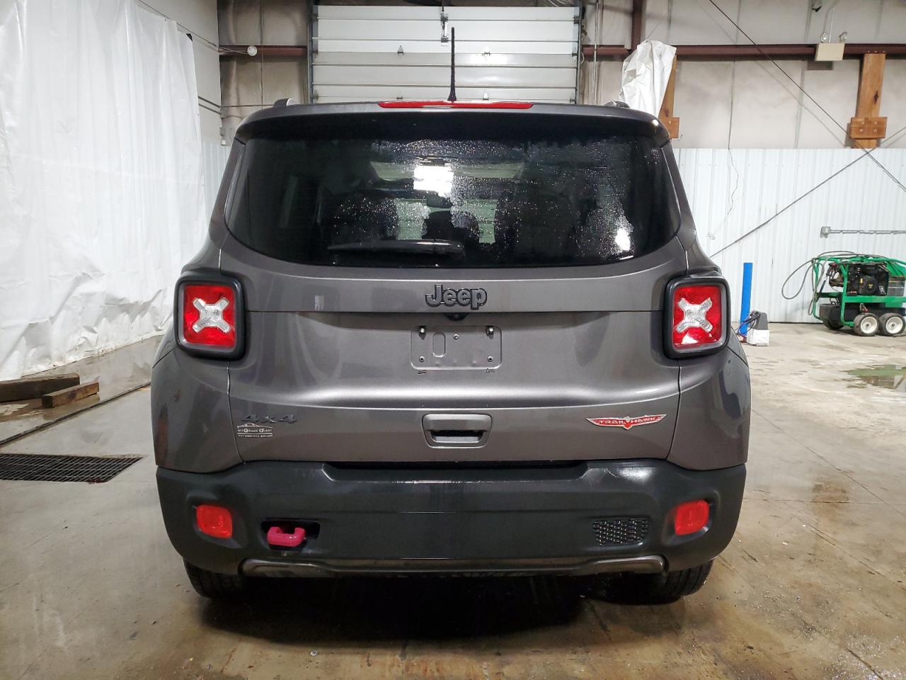 2018 Jeep Renegade - Image 6