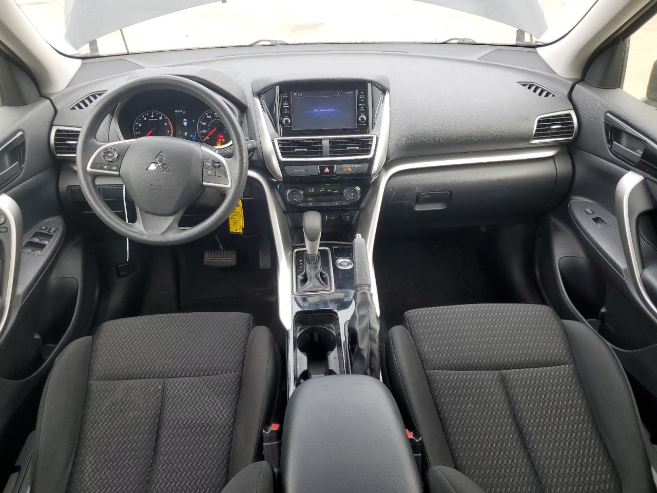 2019 Mitsubishi Eclipse - Image 8