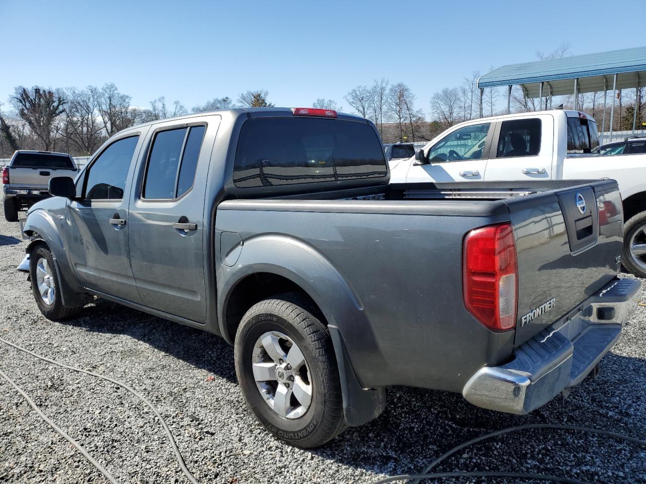 2005 Nissan Navara (Frontier) - Image 2