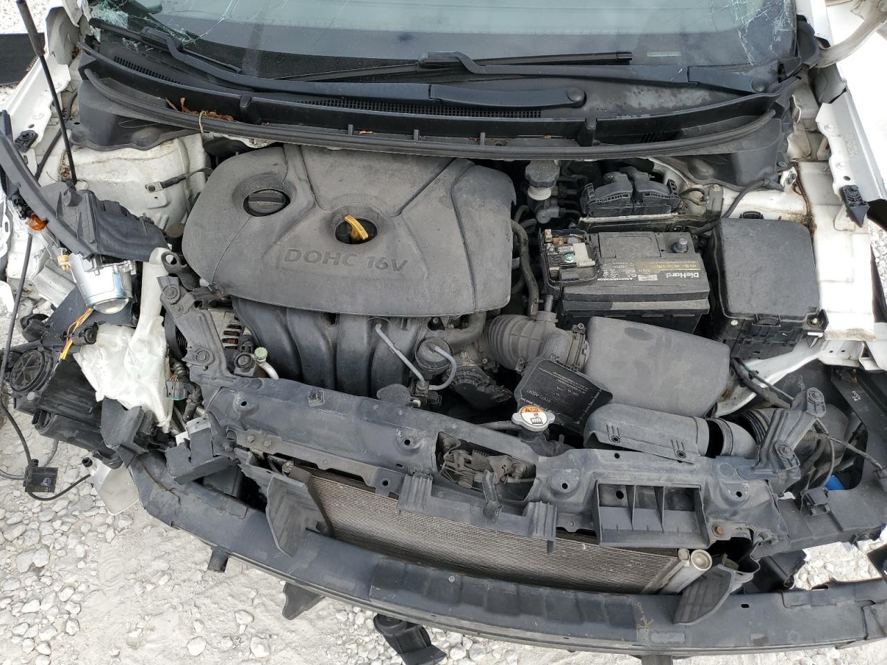2013 Hyundai Elantra - Image 11