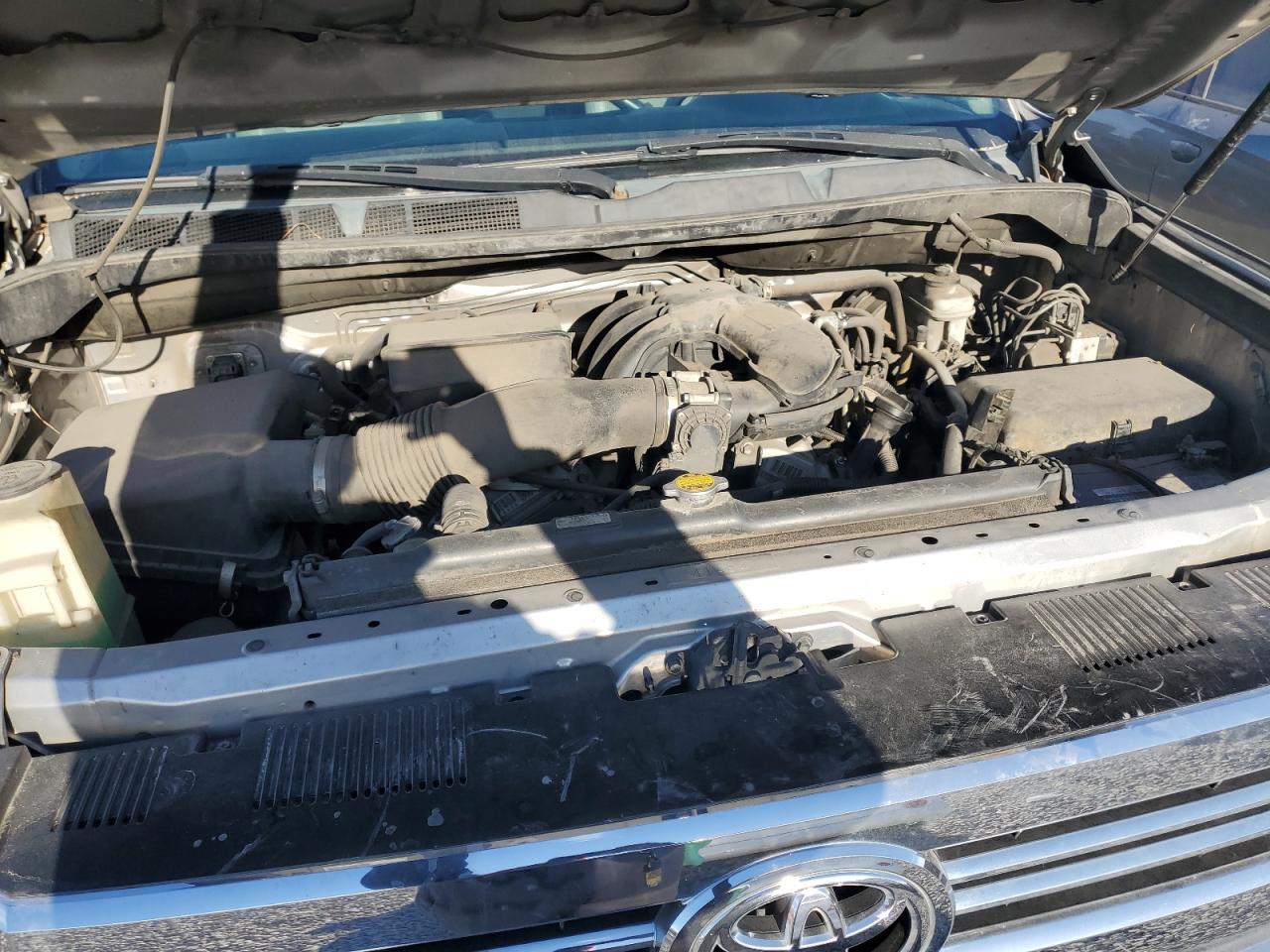 2014 Toyota Tundra - Image 11