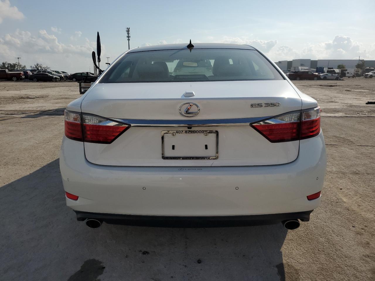 2014 Lexus ES - Image 6