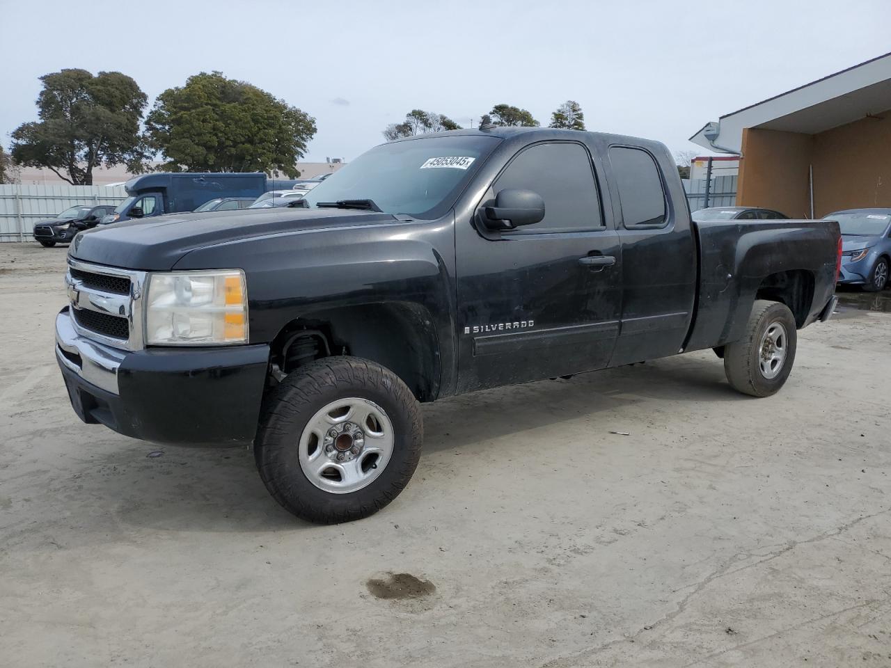 2009 Chevrolet Silverado - Image 1