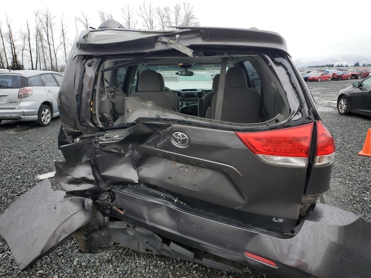 2013 Toyota Sienna - Image 6