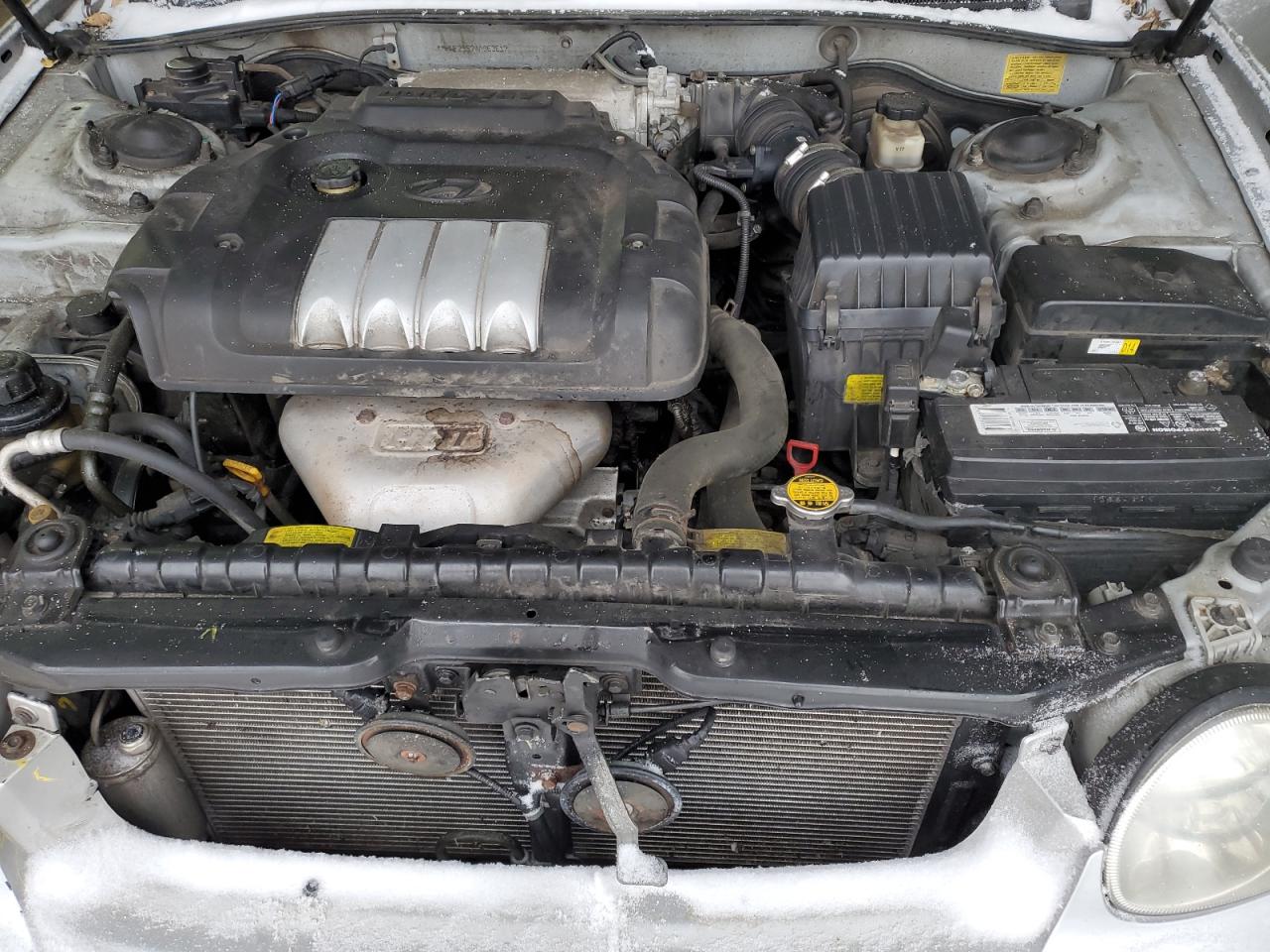 2004 Hyundai Sonata - Image 11
