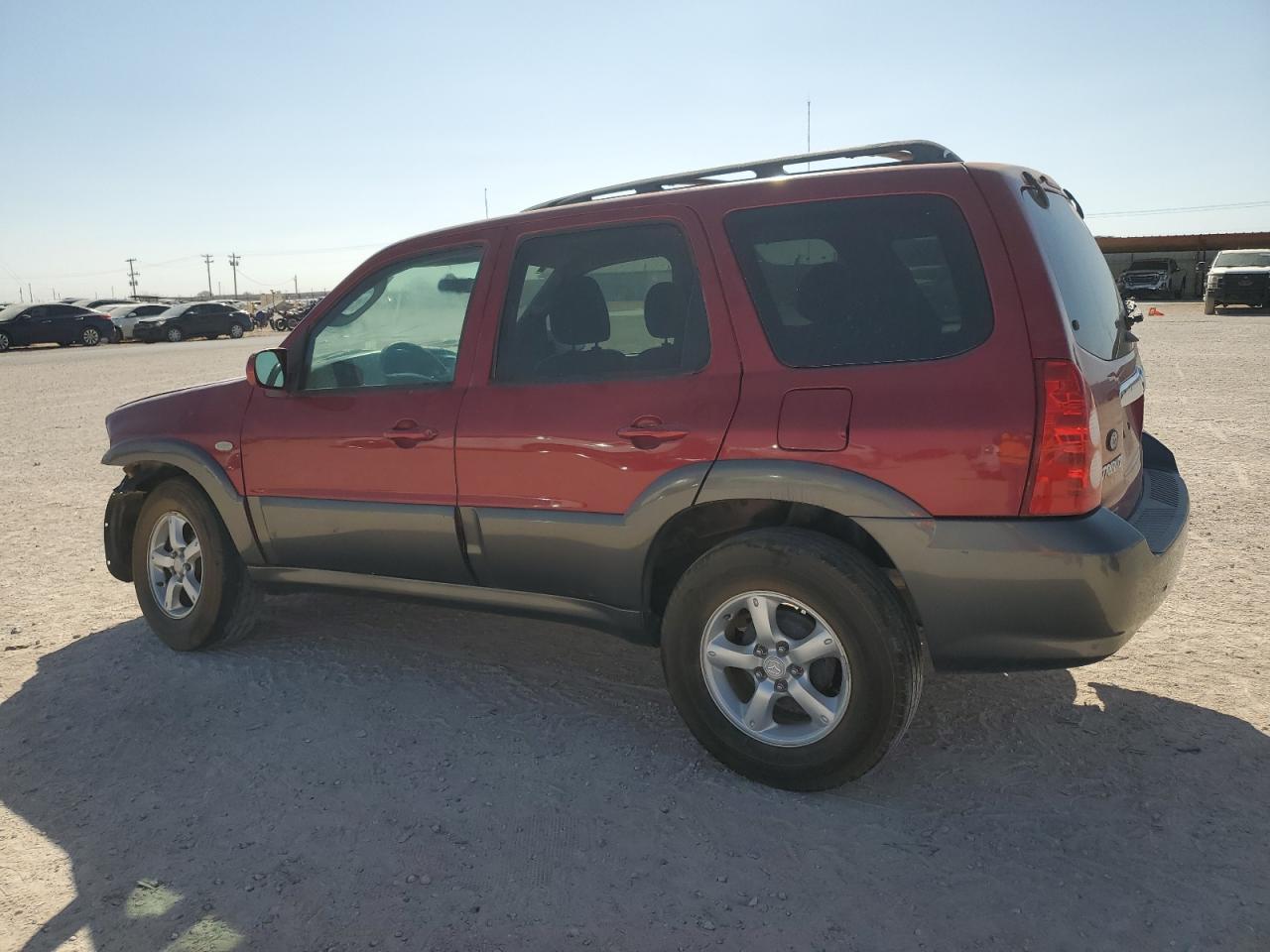 2005 Mazda Tribute - Image 2