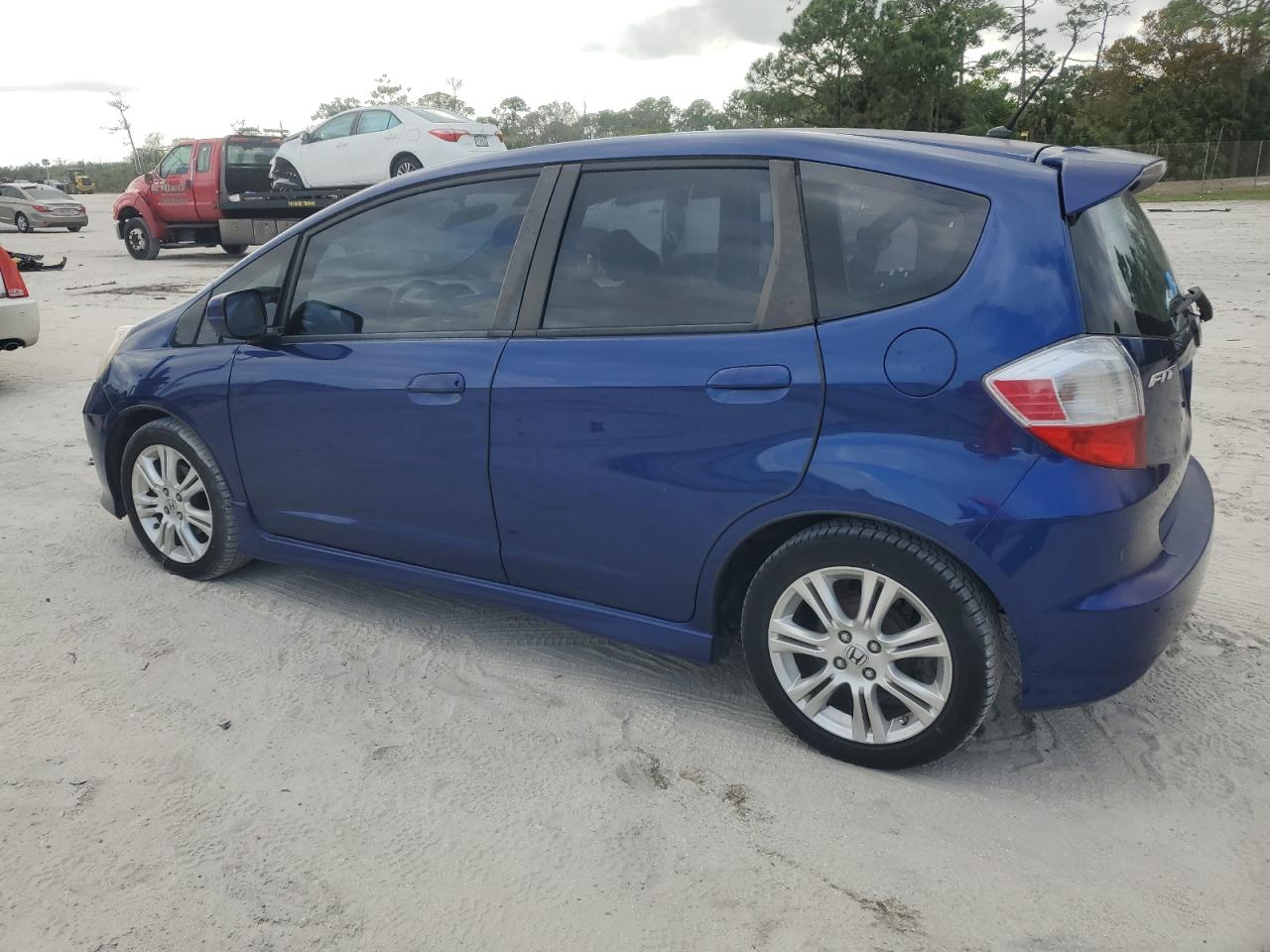 2011 Honda Fit - Image 2