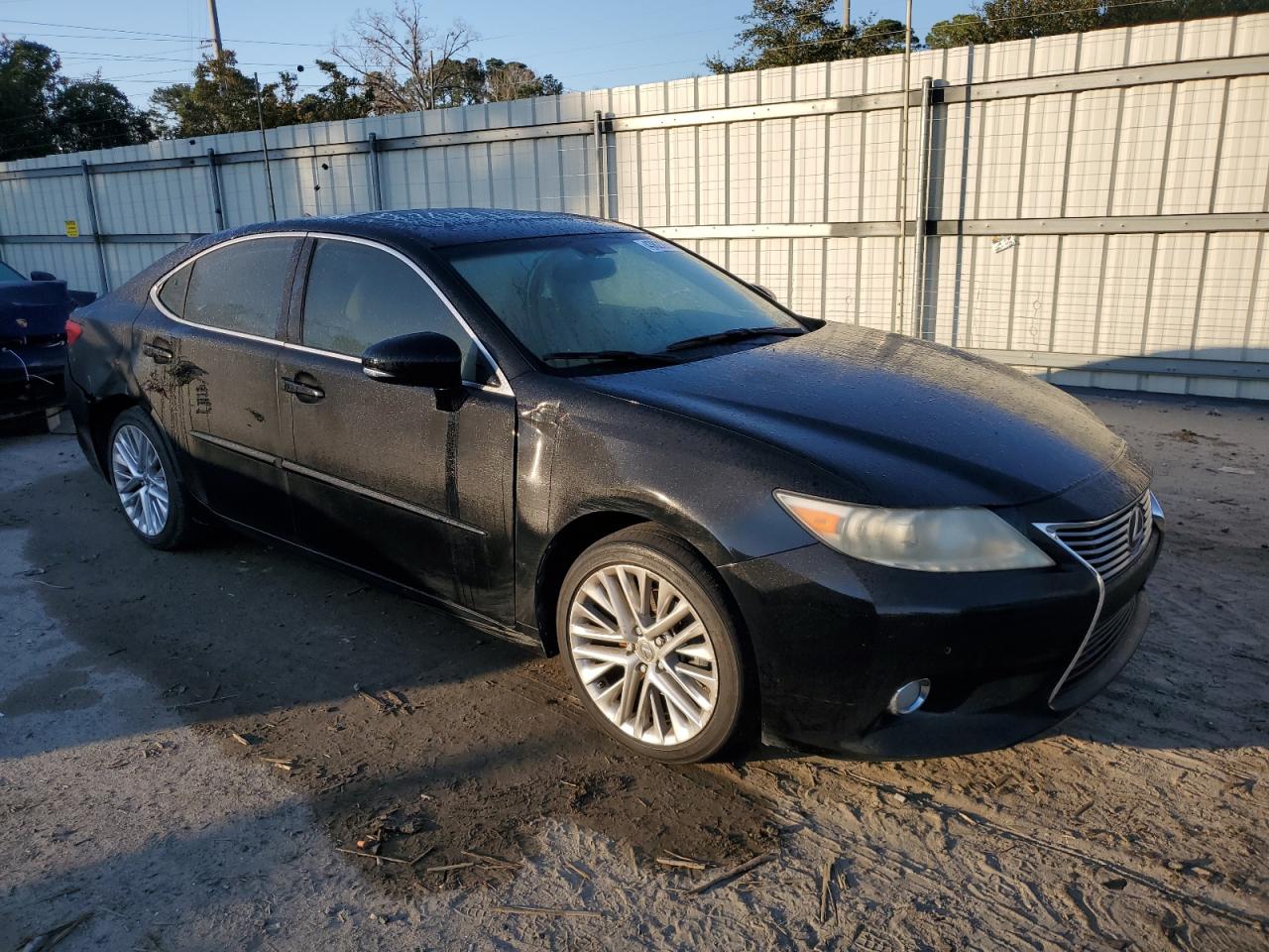 2013 Lexus ES - Image 4