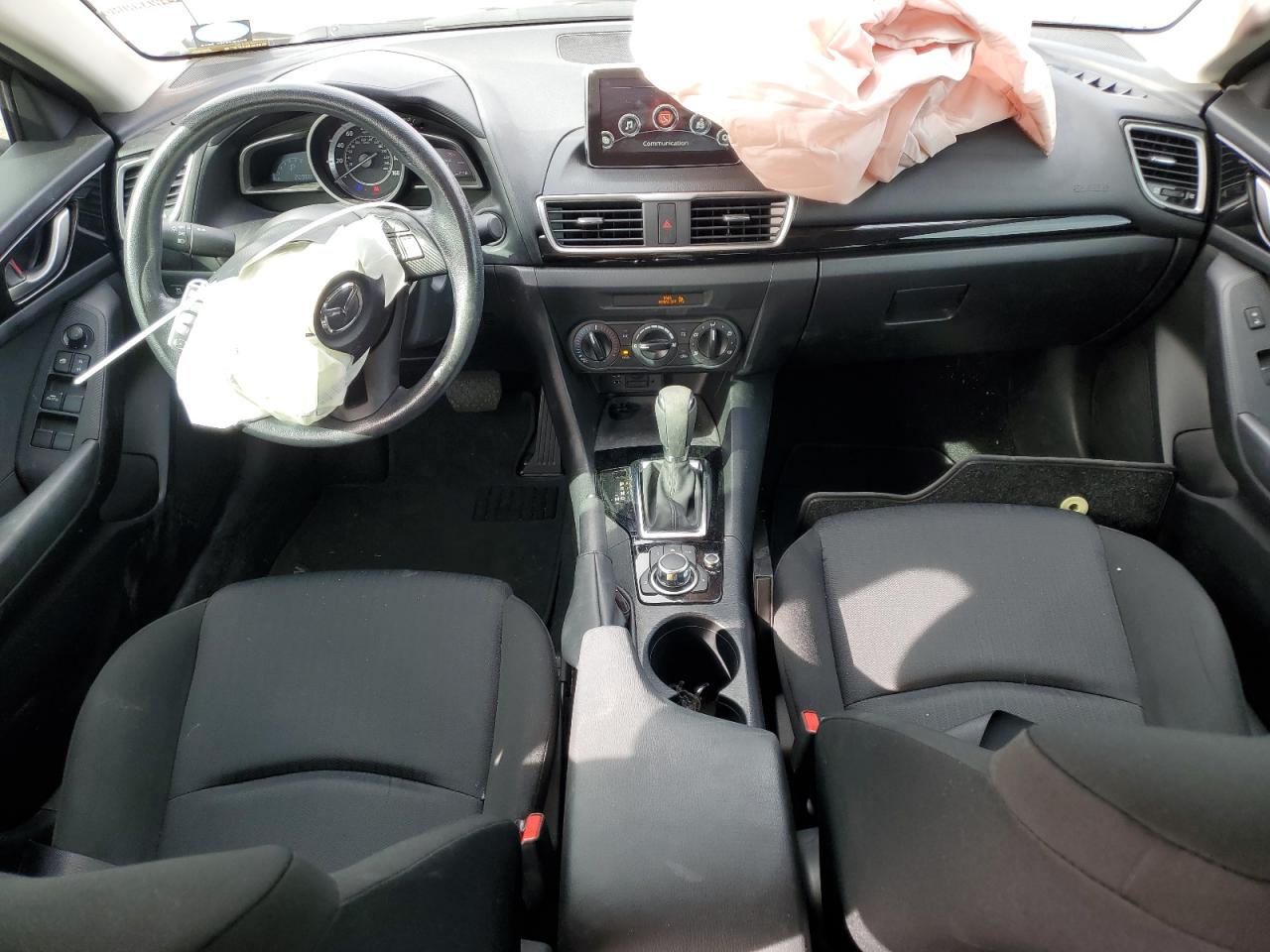 2016 Mazda 3 - Image 8