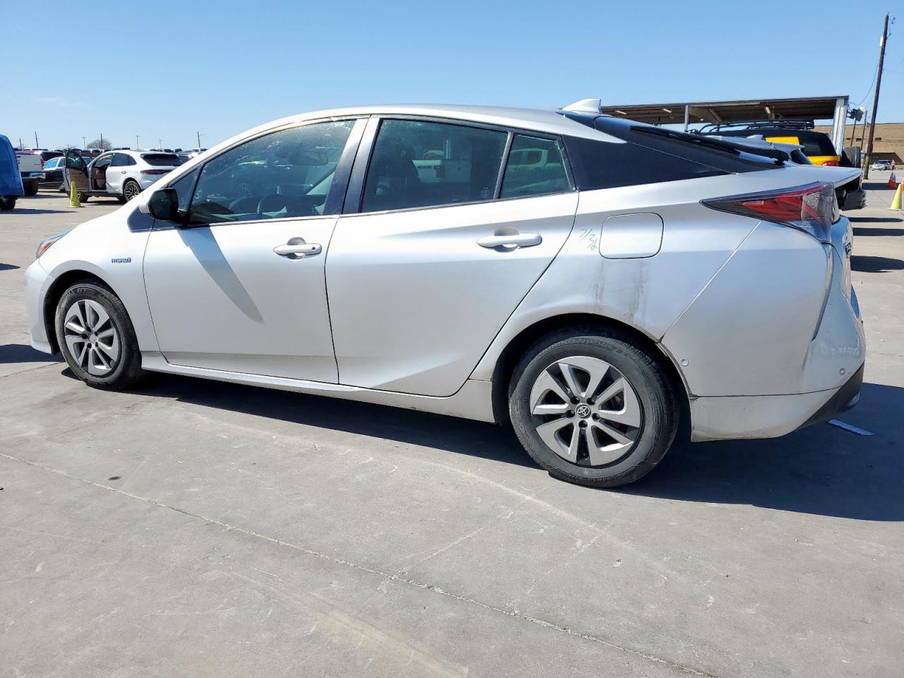 2017 Toyota Prius - Image 2