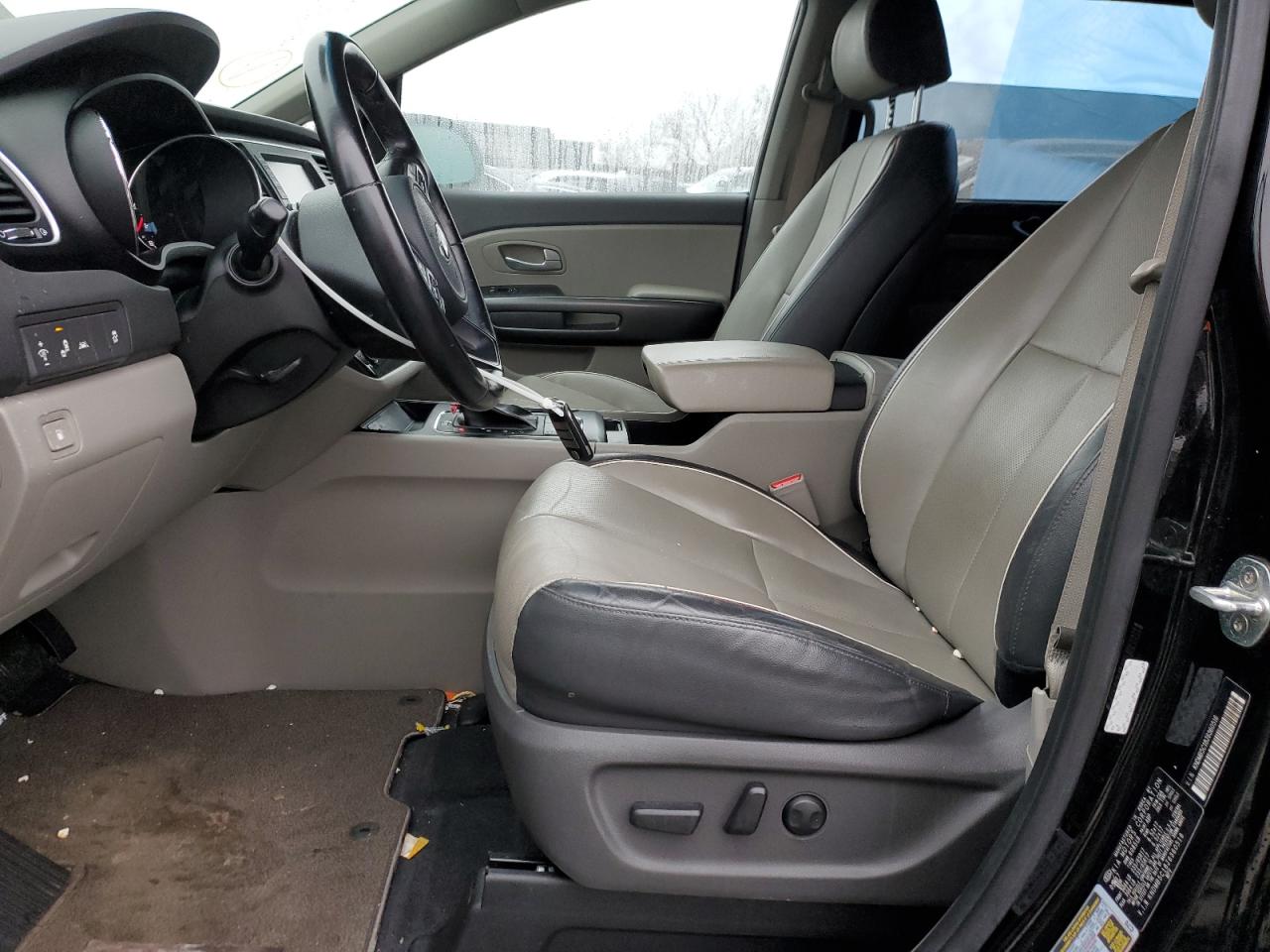 2018 Kia Sedona - Image 7