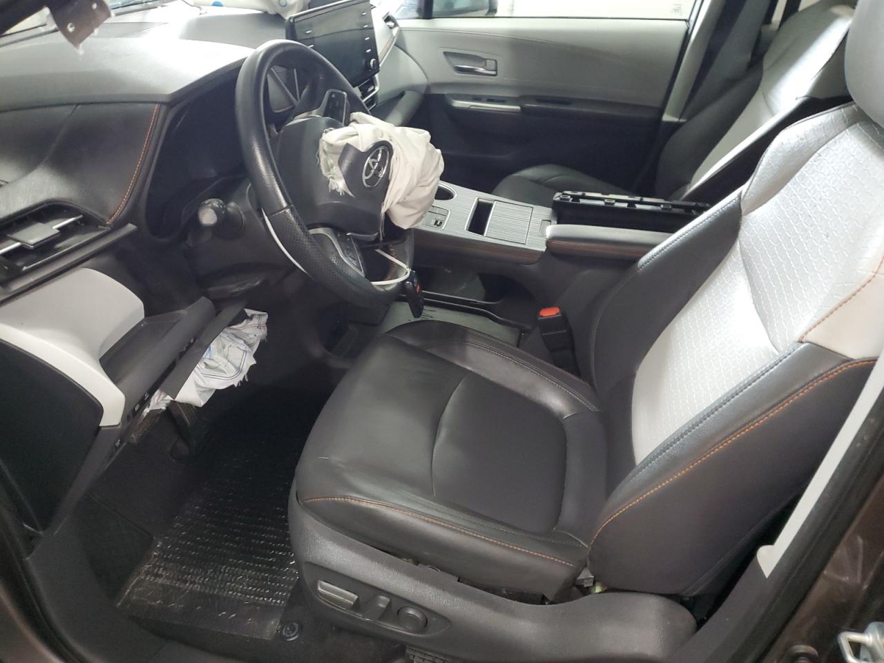 2021 Toyota Sienna - Image 7