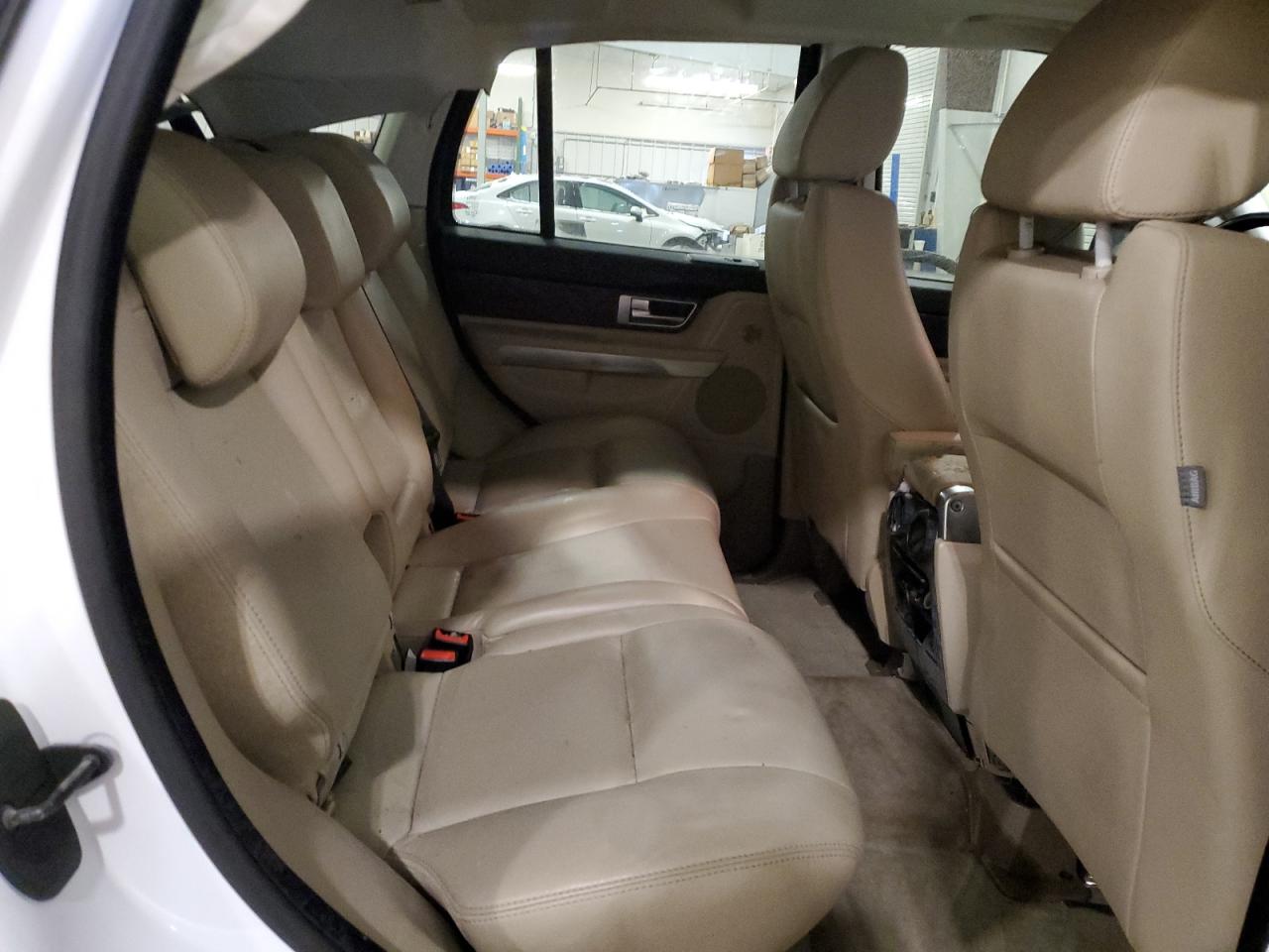 2011 Land Rover Range Rover - Image 11