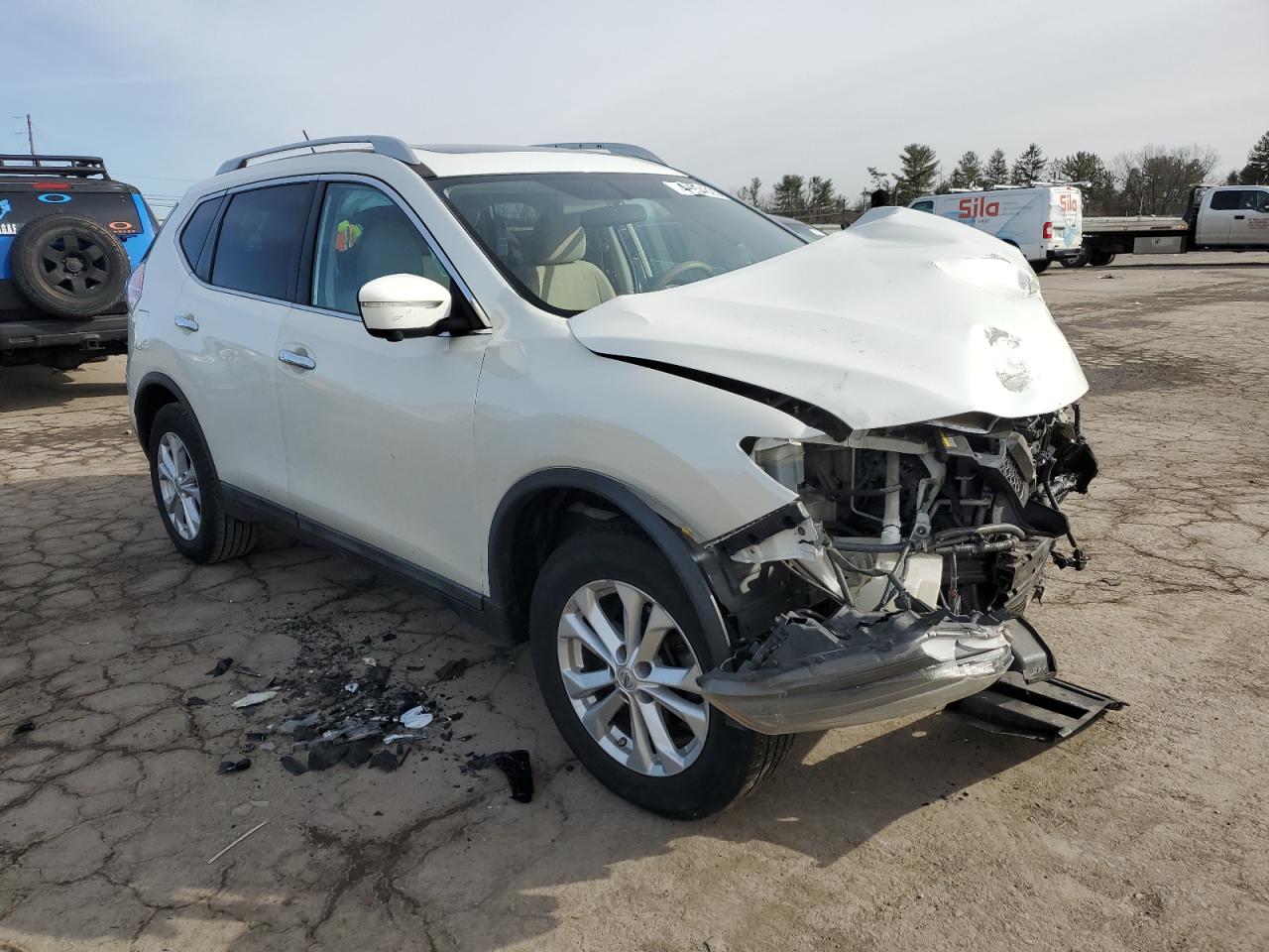 2015 Nissan Rogue - Image 4