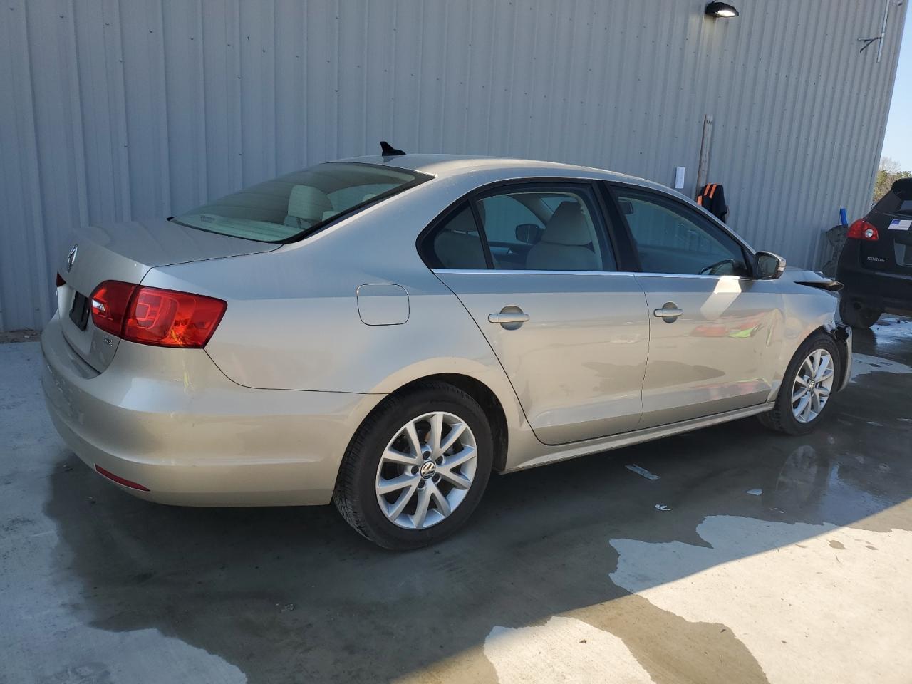 2014 Volkswagen Jetta - Image 3