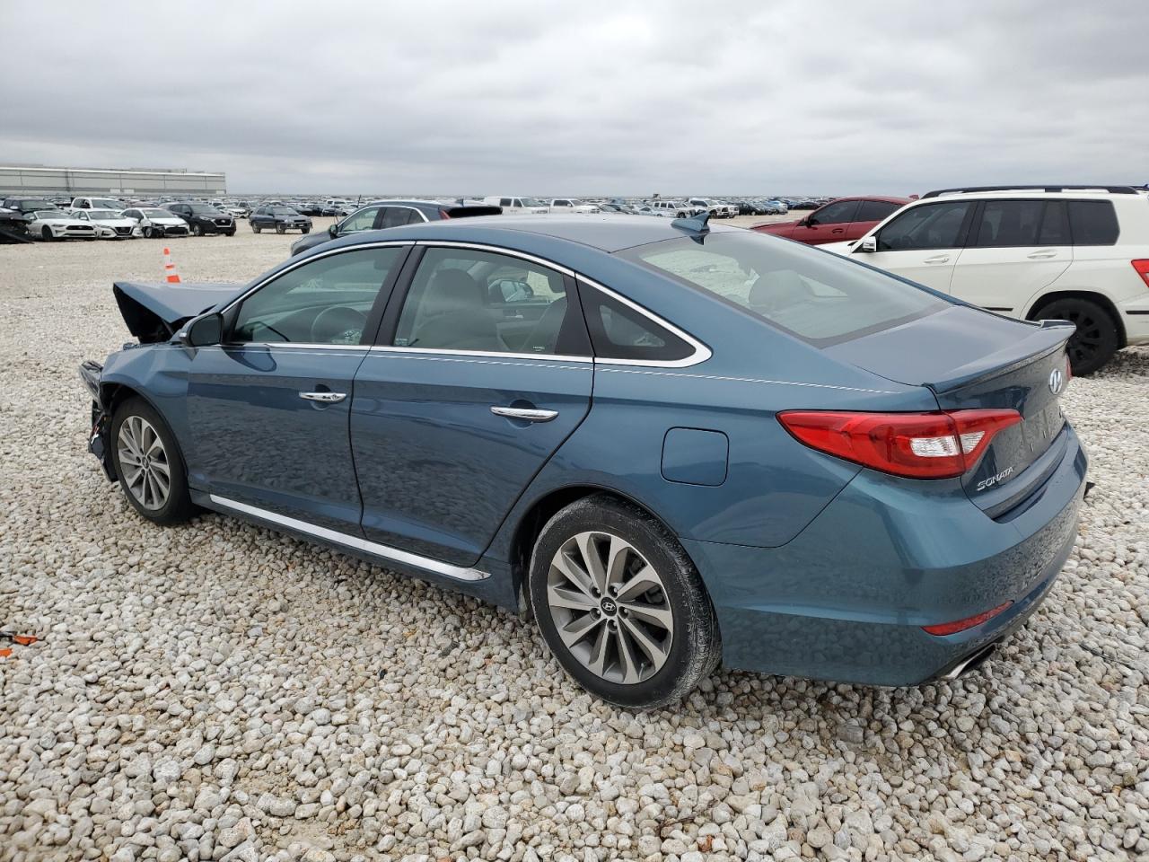 2015 Hyundai Sonata - Image 2