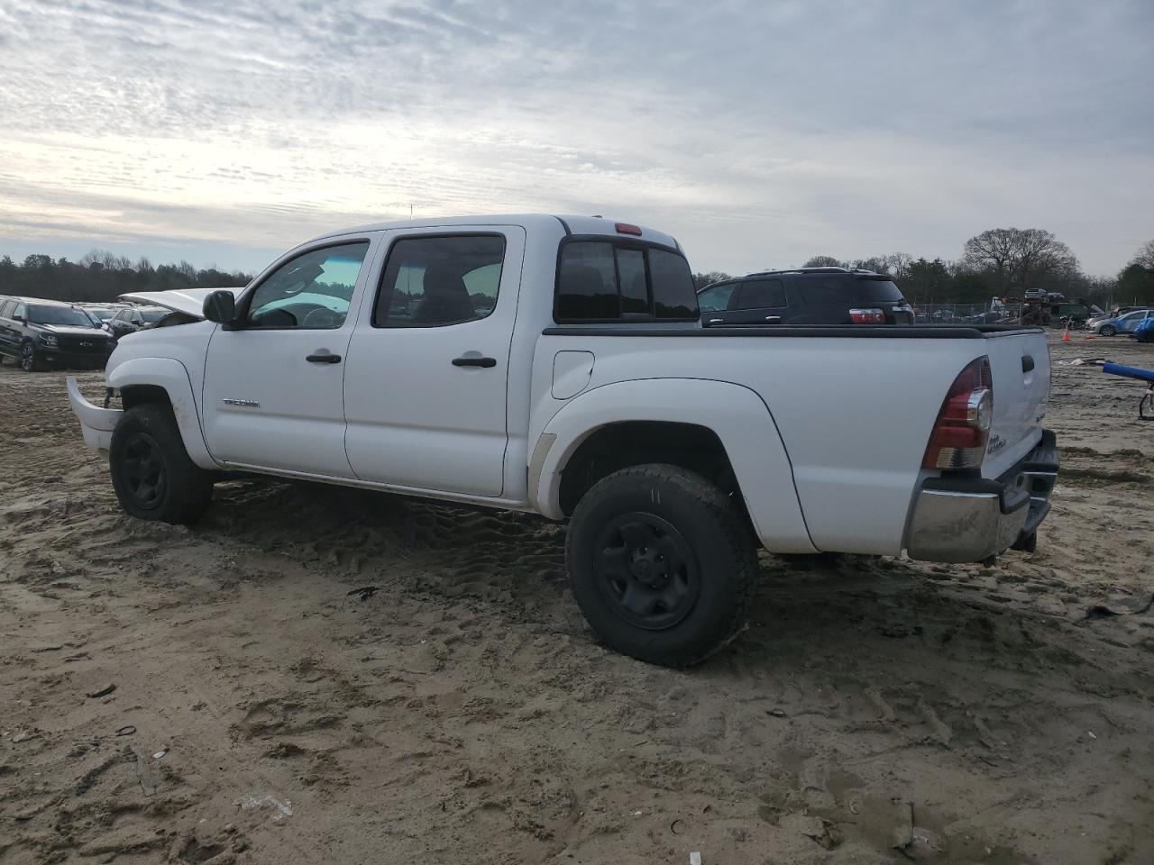 2011 Toyota Tacoma - Image 2