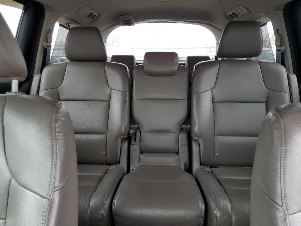 2015 Honda Odyssey - Image 10