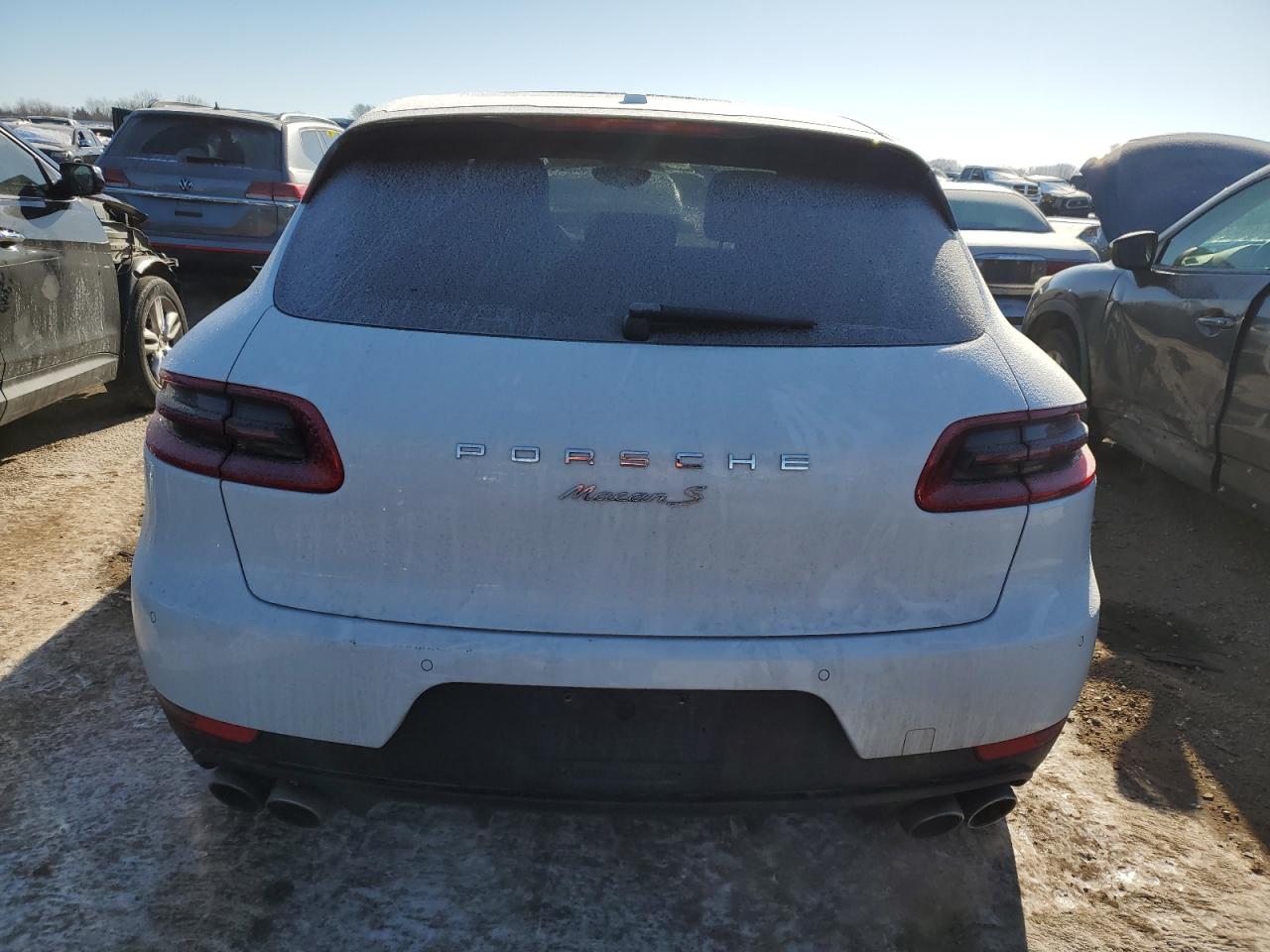2017 Porsche Macan S VIN: WP1AB2A54HLB10384 Lot: 45412045