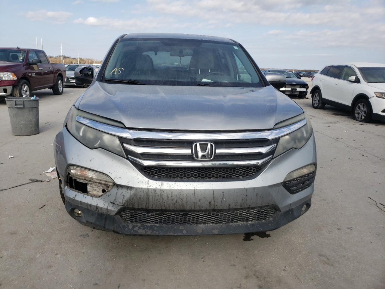 2017 Honda Pilot - Image 5