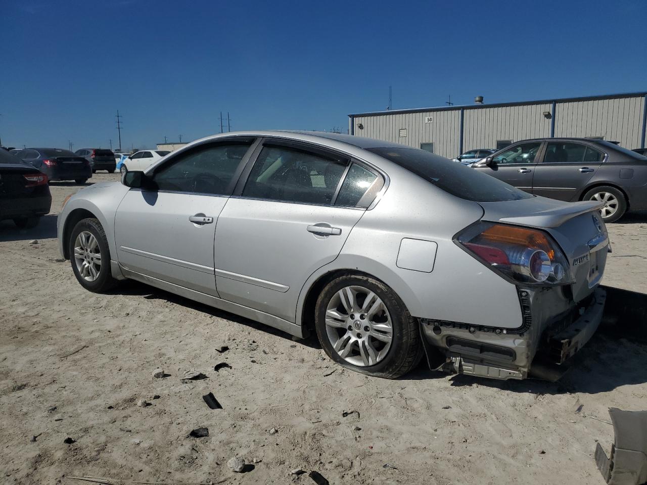 2012 Nissan Altima - Image 2
