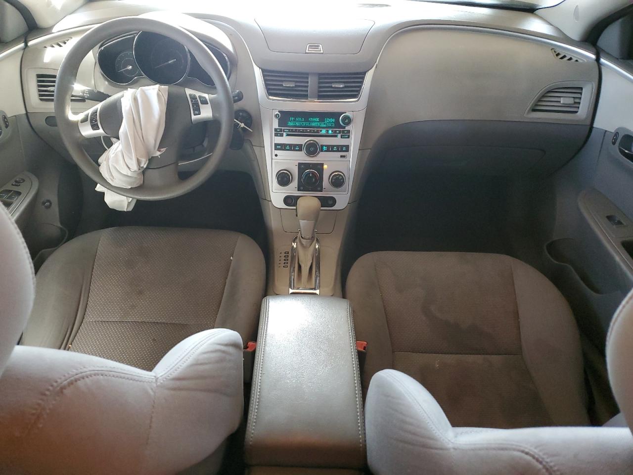 2011 Chevrolet Malibu - Image 8