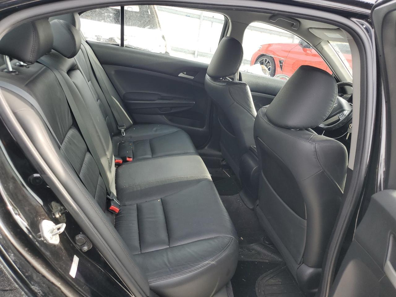 2012 Honda Accord - Image 10