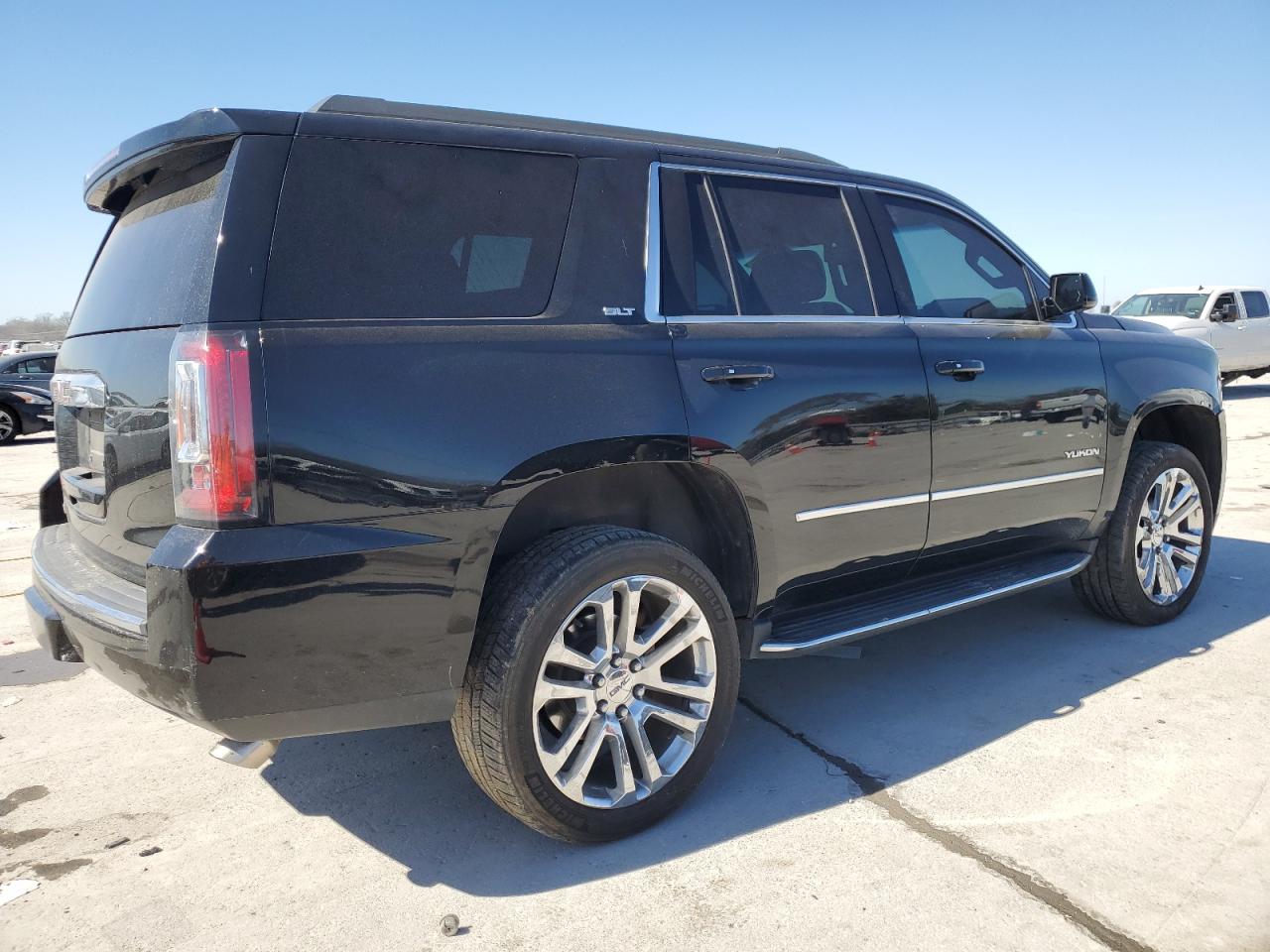 2017 GMC Yukon - Image 3