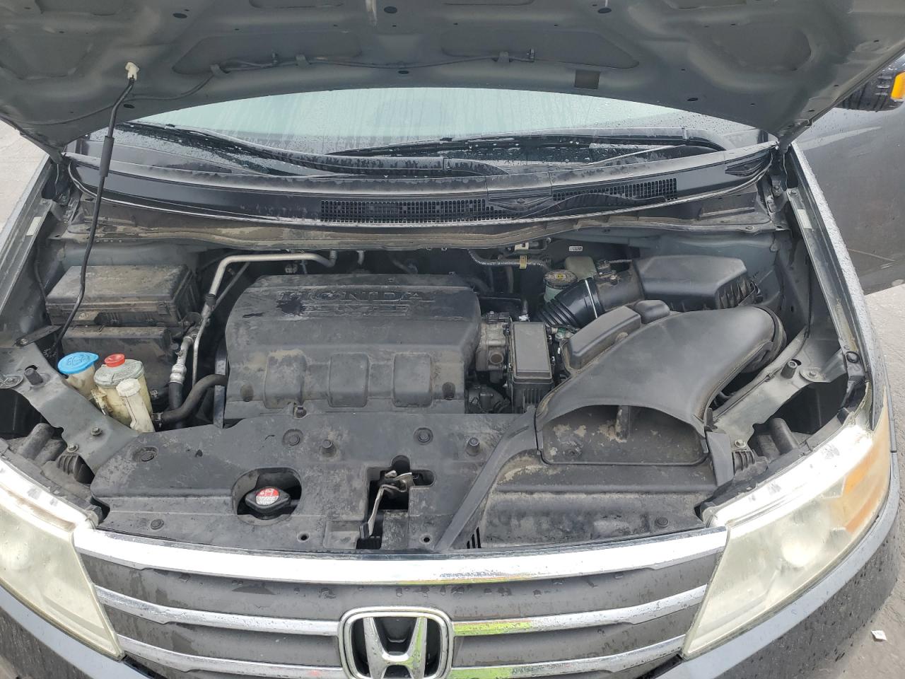 2011 Honda Odyssey - Image 12