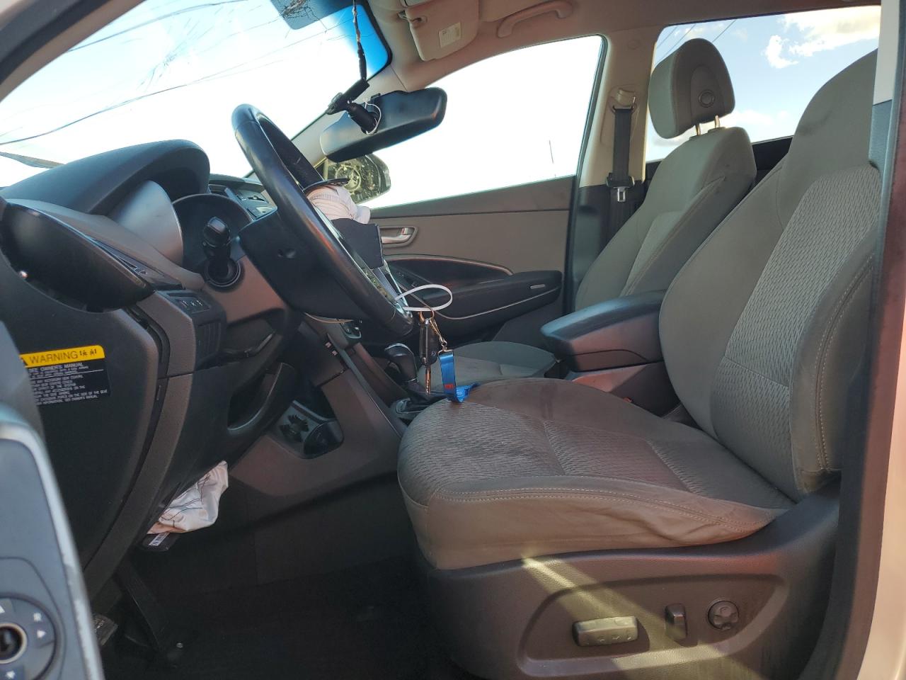 2014 Hyundai Santa Fe - Image 7