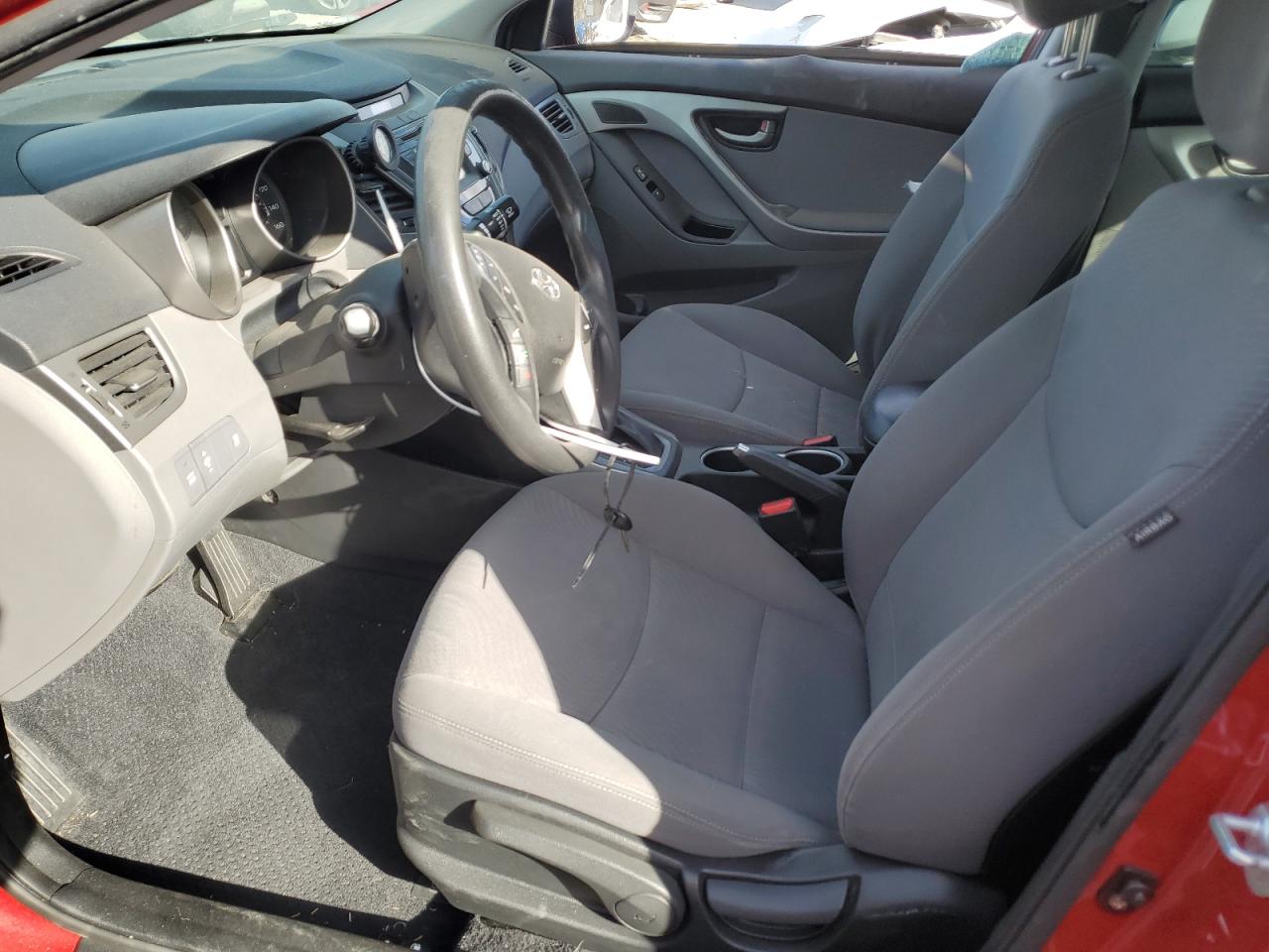2015 Hyundai Elantra - Image 7