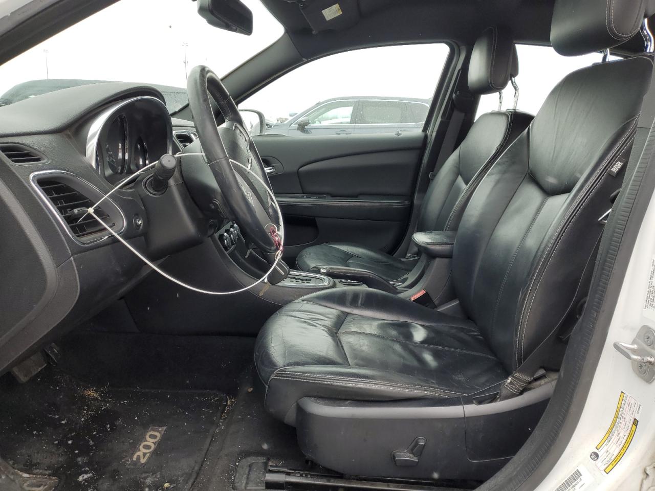 2014 Chrysler 200 - Image 7