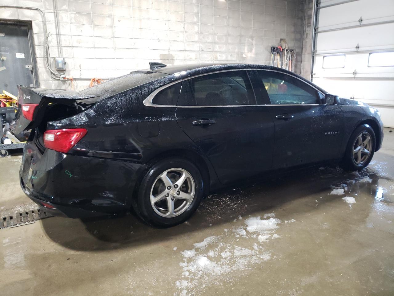 2017 Chevrolet Malibu - Image 3