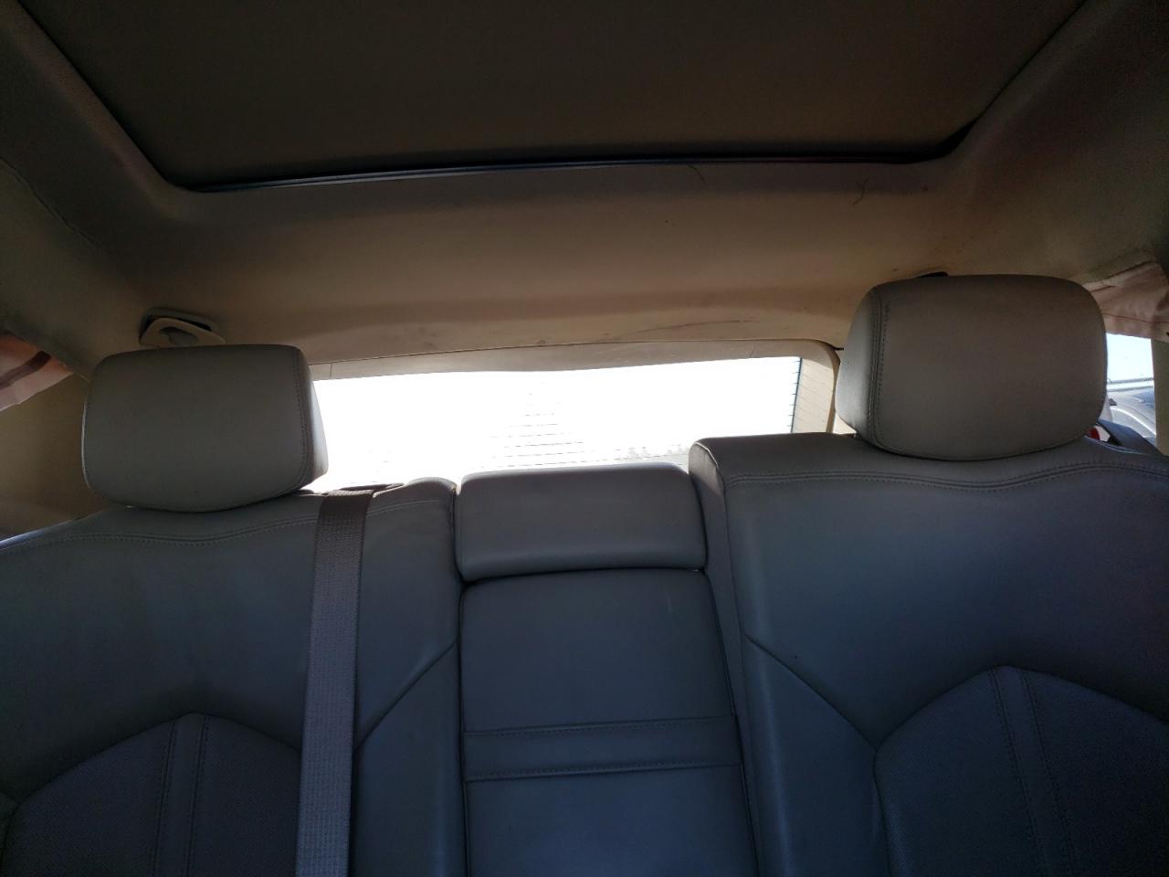 2010 Cadillac SRX - Image 10