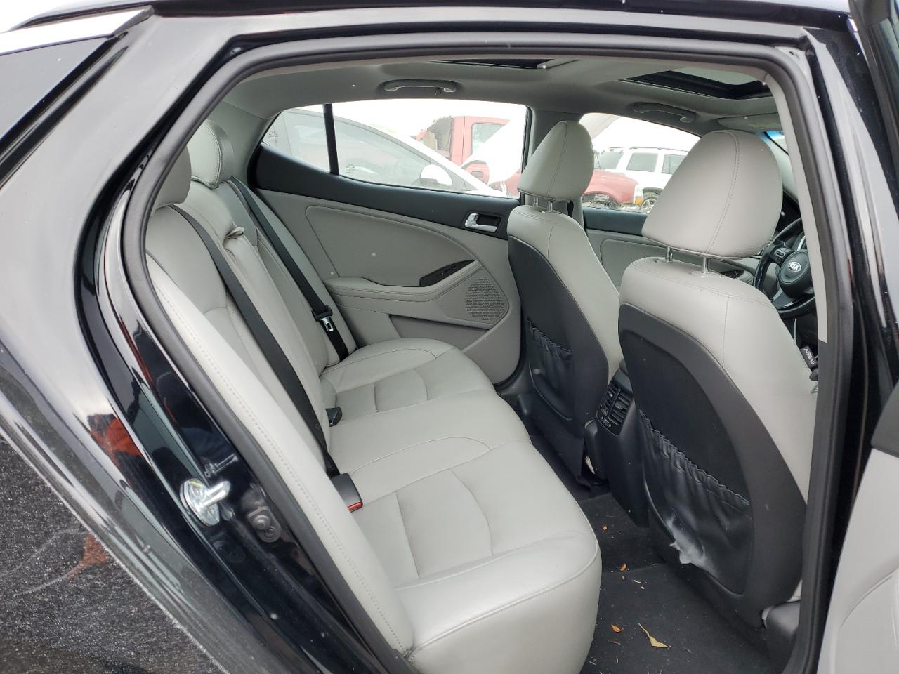 2015 Kia Optima - Image 10