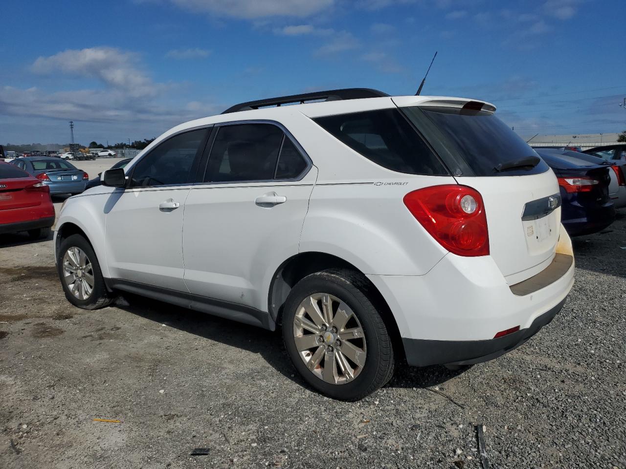 2011 Chevrolet Equinox - Image 2