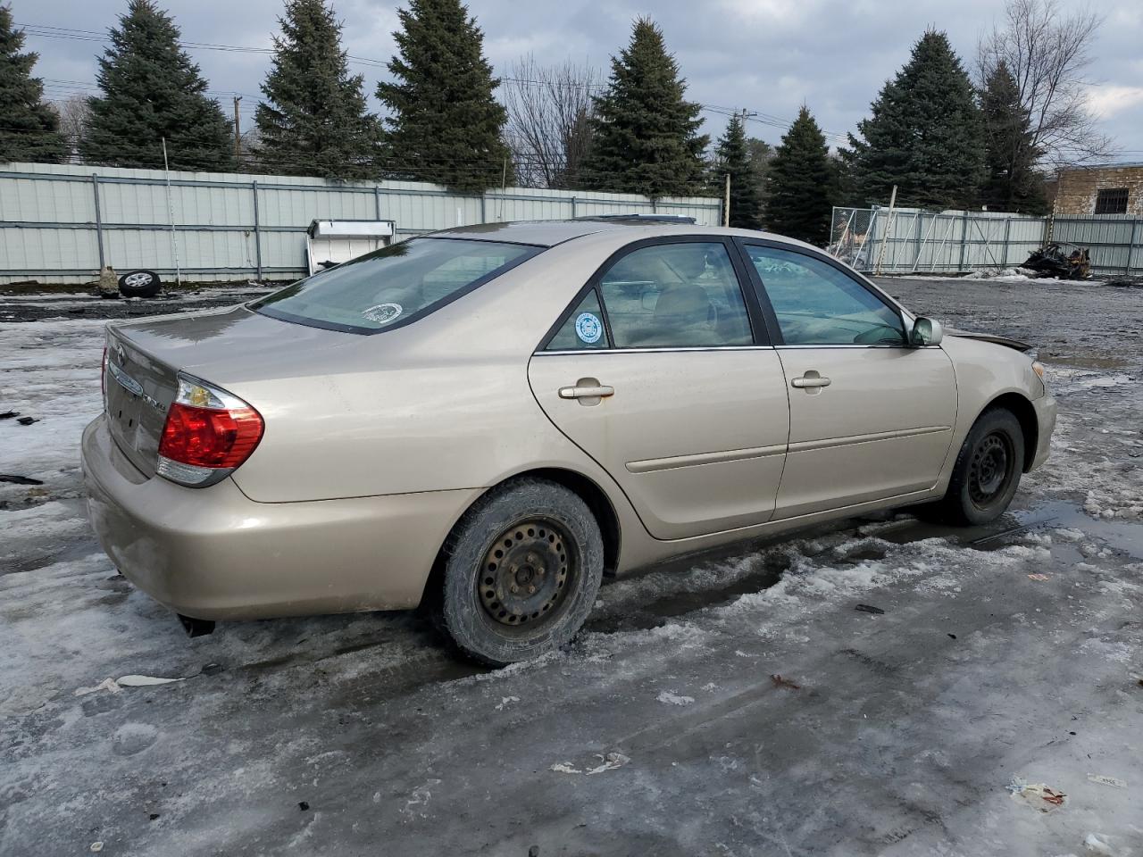 2005 Toyota Camry - Image 3