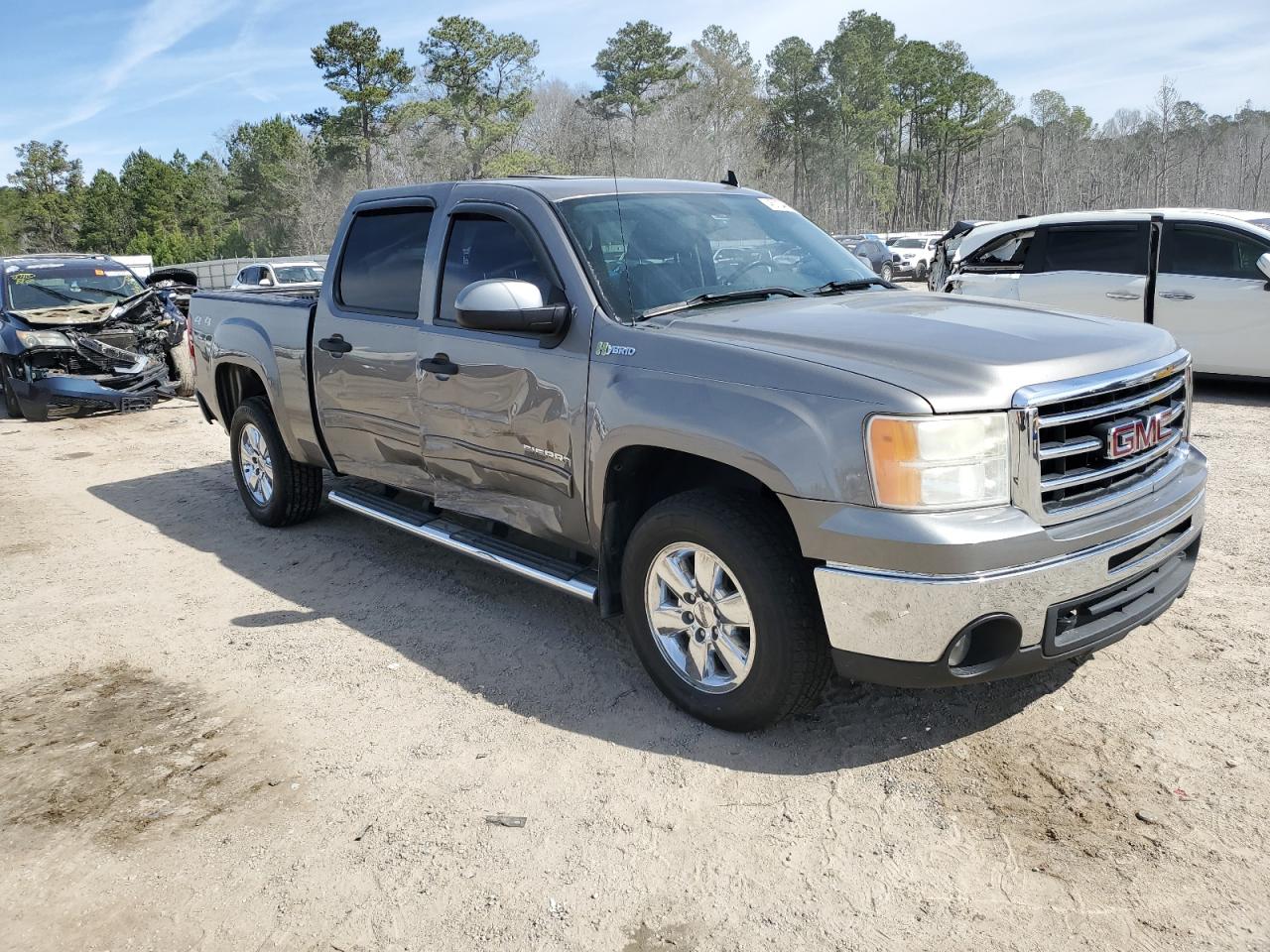 2013 GMC Sierra - Image 4