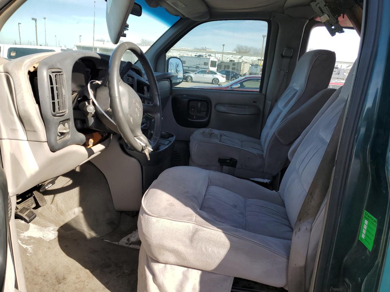1998 GMC Savana - Image 7