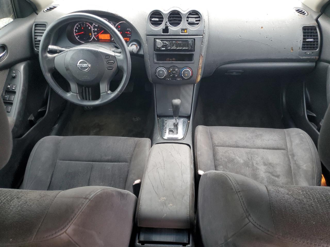 2011 Nissan Altima - Image 8