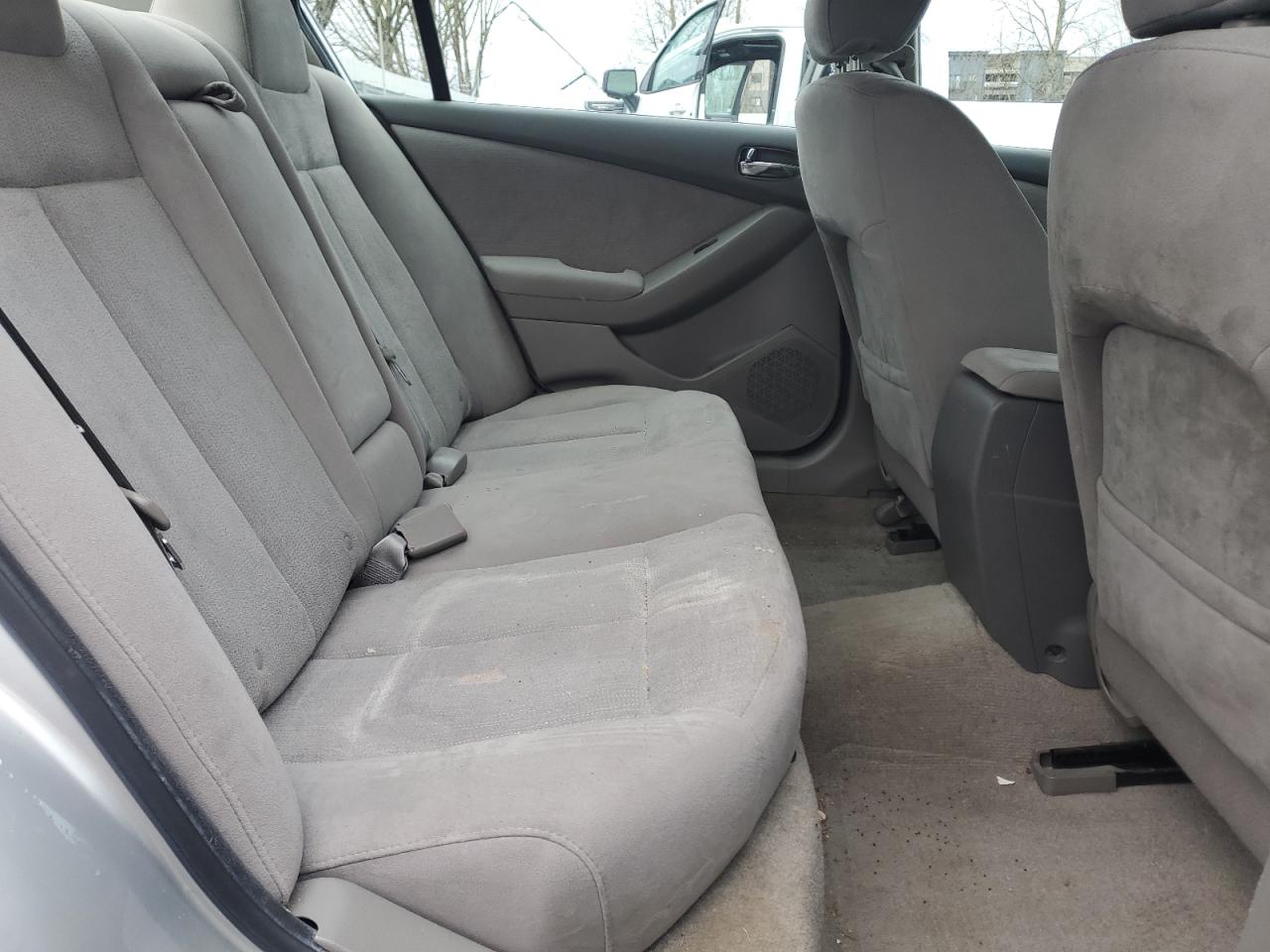 2011 Nissan Altima - Image 10