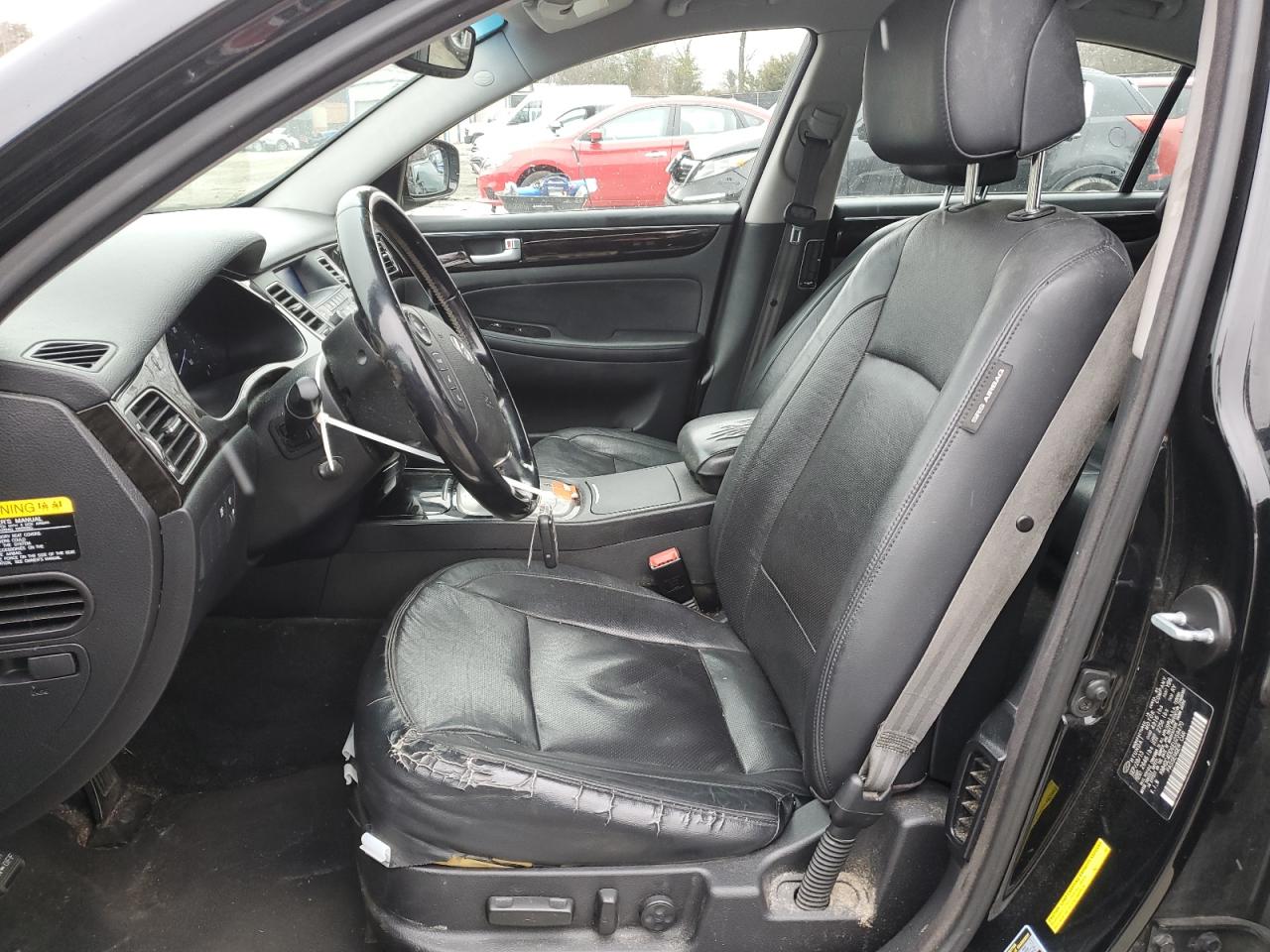2014 Hyundai Genesis - Image 7