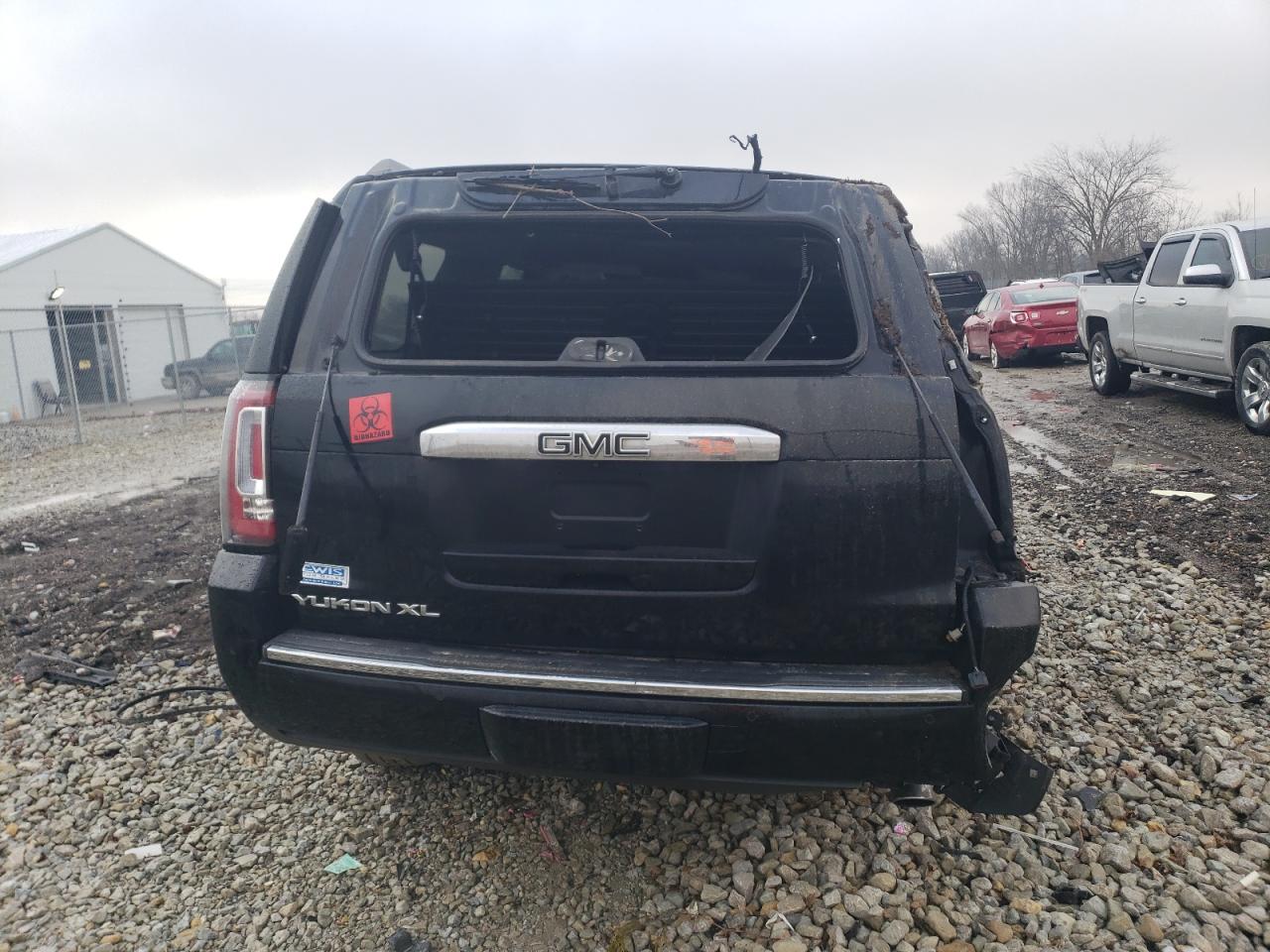 2020 GMC Yukon - Image 6