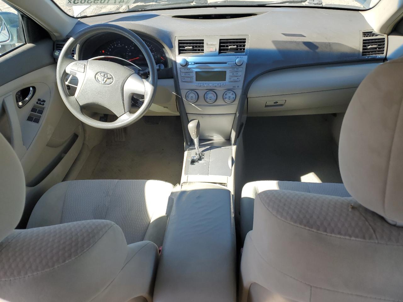 2010 Toyota Camry - Image 8