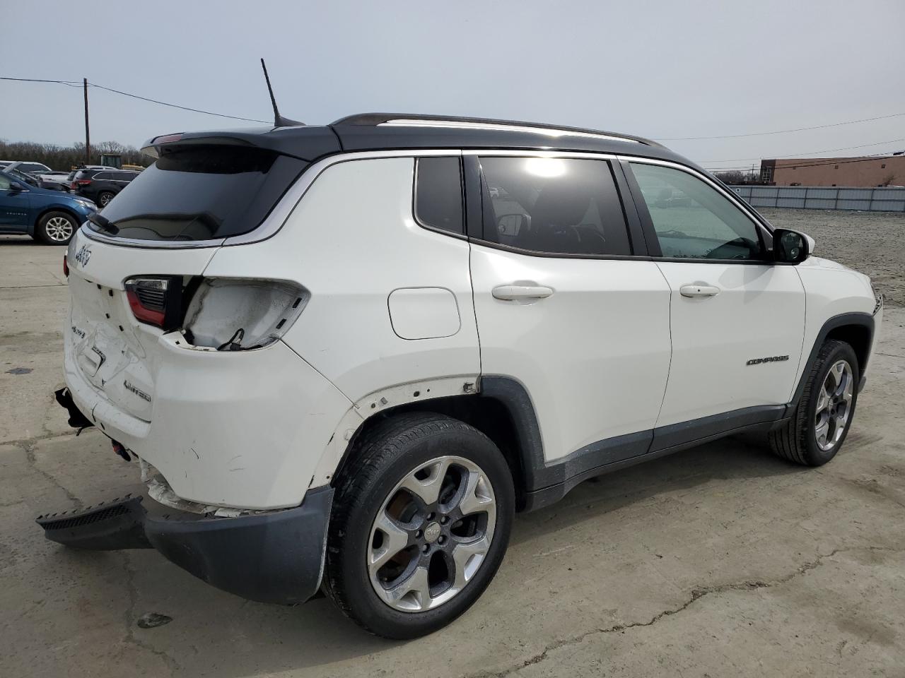 2017 Jeep Compass - Image 3