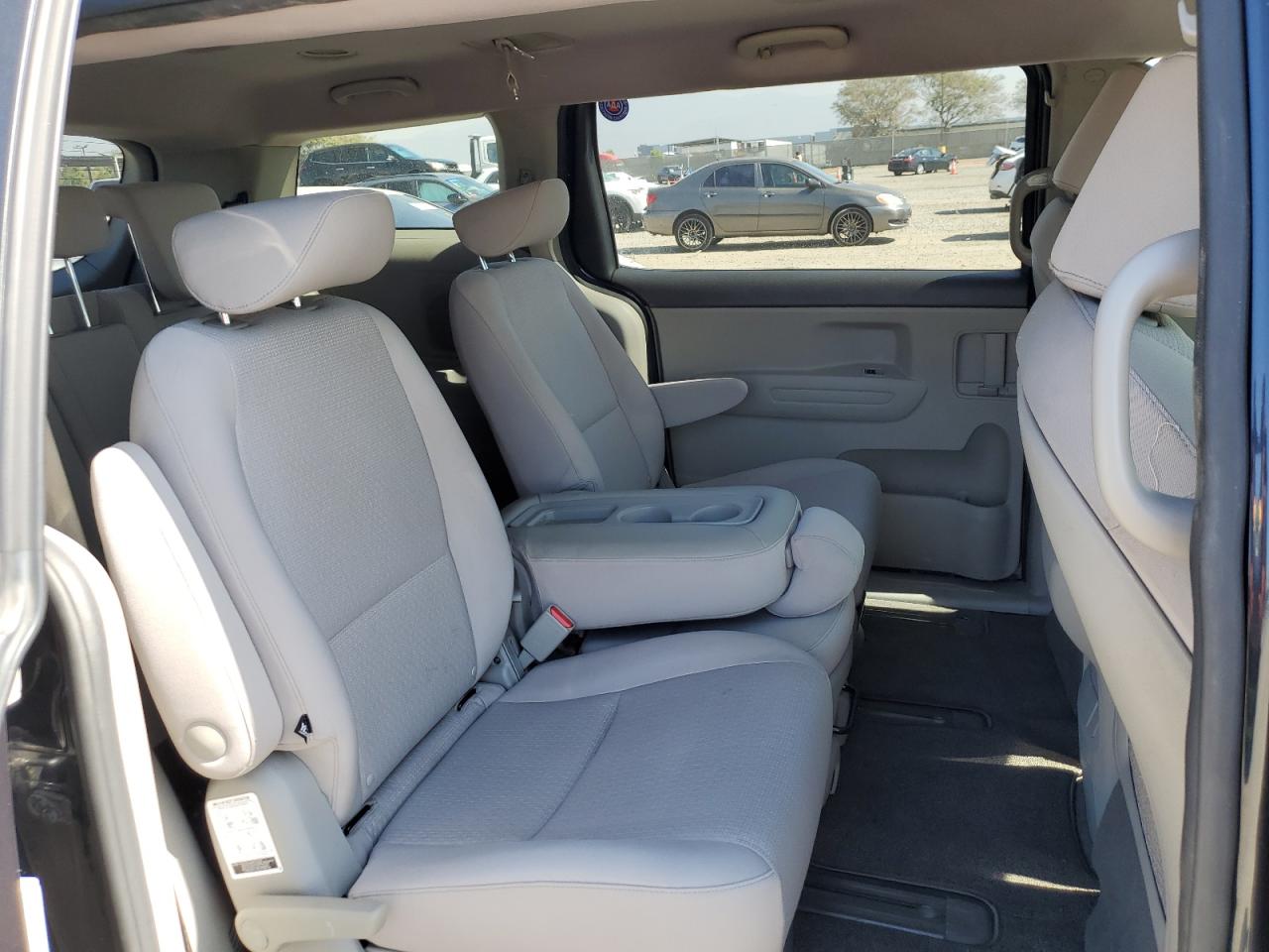 2017 Kia Sedona Lx VIN: KNDMB5C14H6233210 Lot: 46461725