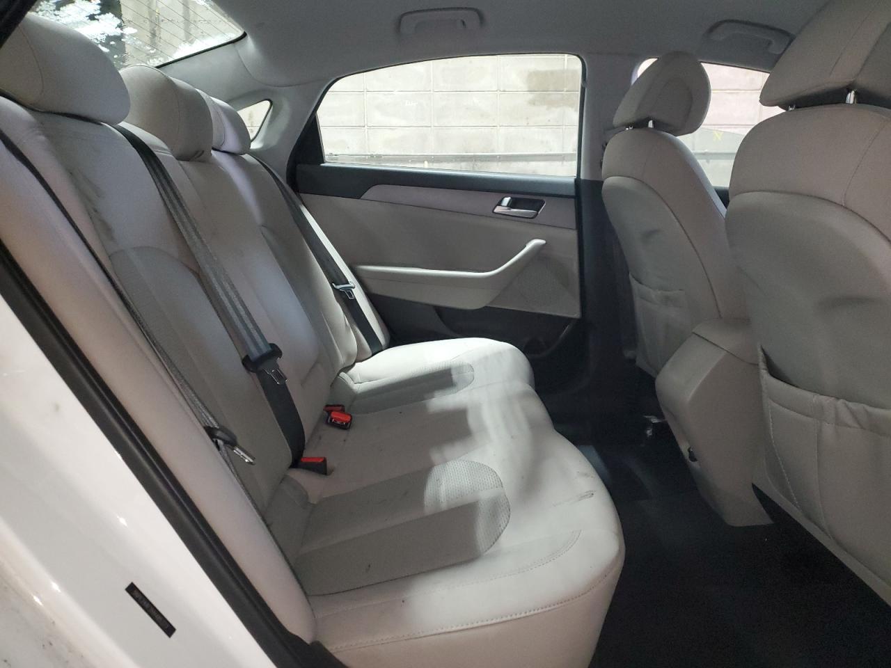 2017 Hyundai Sonata - Image 10