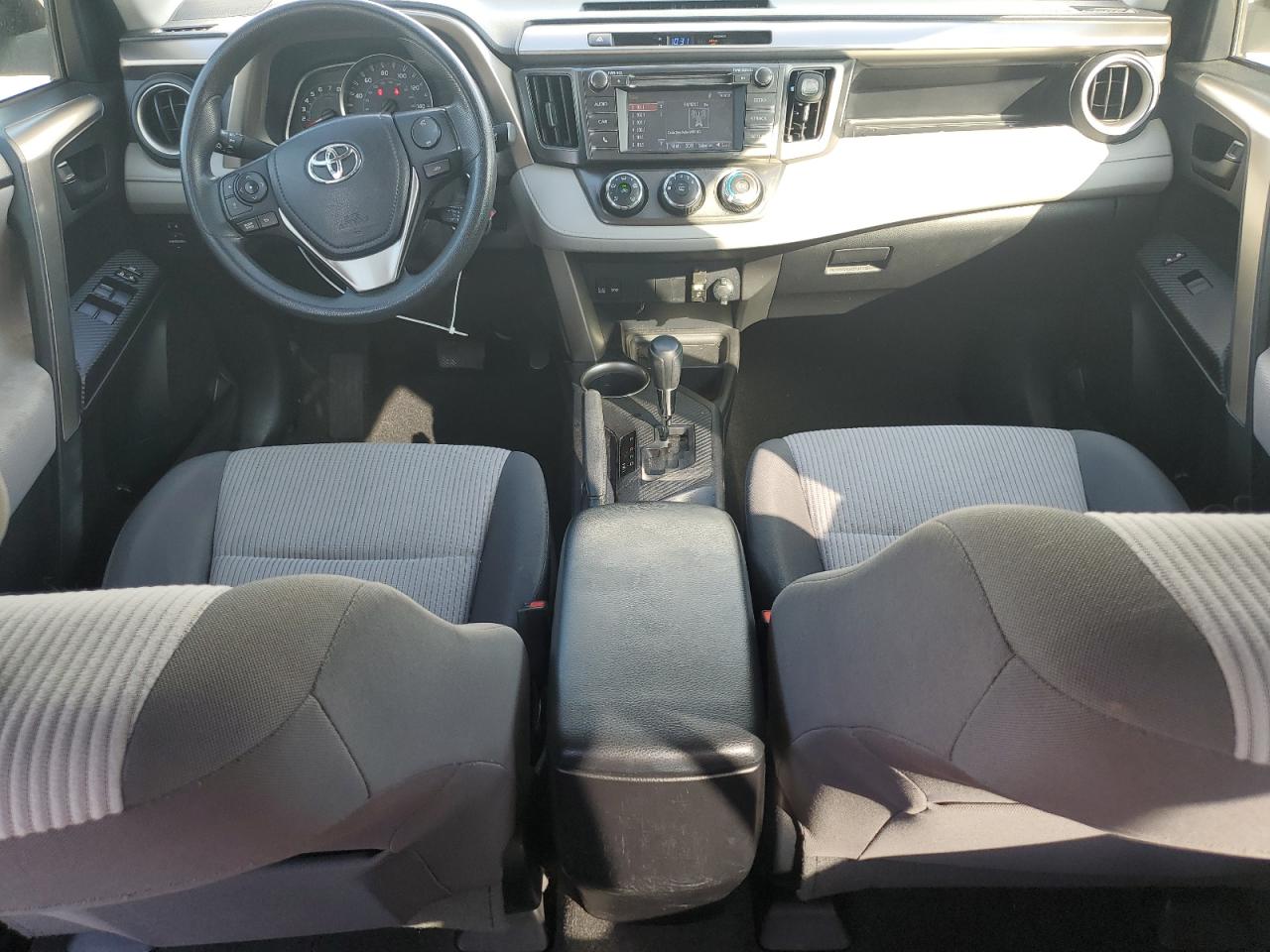 2015 Toyota RAV 4 - Image 8