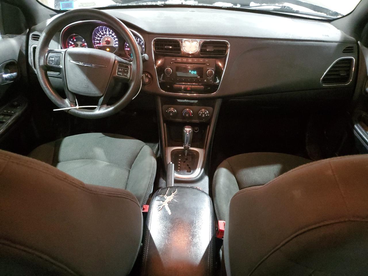 2011 Chrysler 200 - Image 8